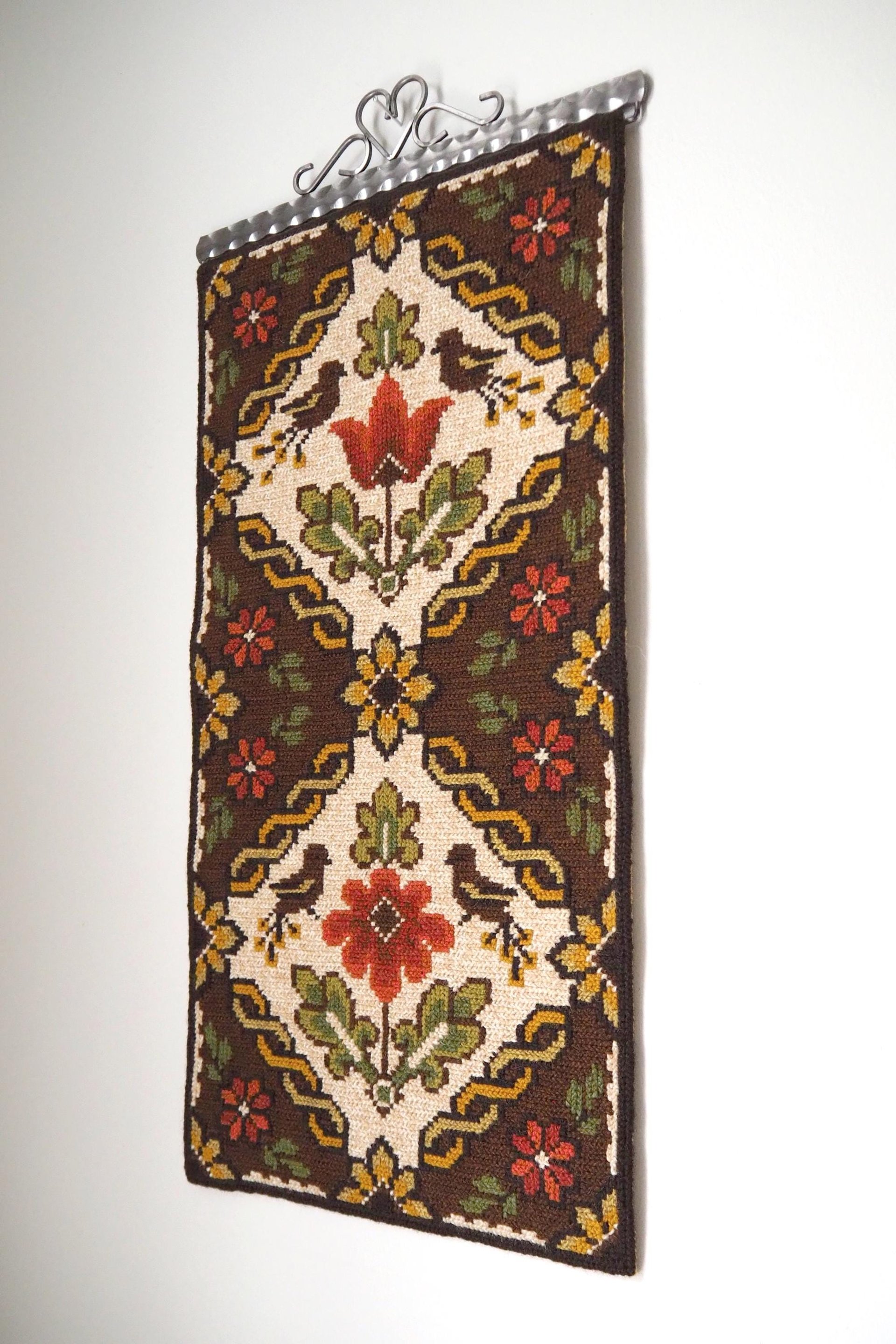 Vintage wall hanging | Scandinavian wall hanging | Traditional wall tapestry | Birds and flowers wall hanging | Swedish tapestry