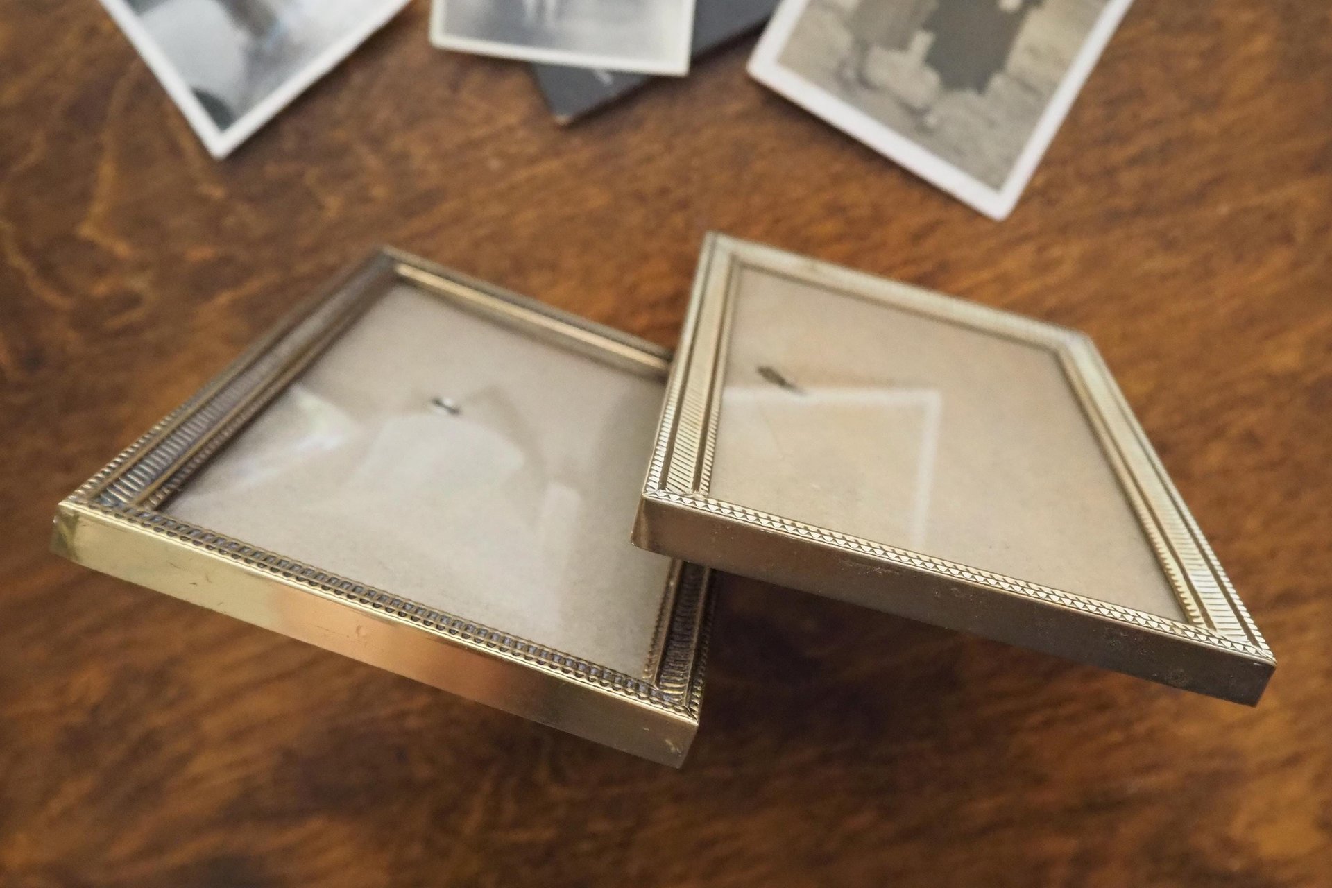 Set of two vintage brass photo frames | Brass photo frames 9x14 cm | Mismatched picture frames | Vintage brass picture frames