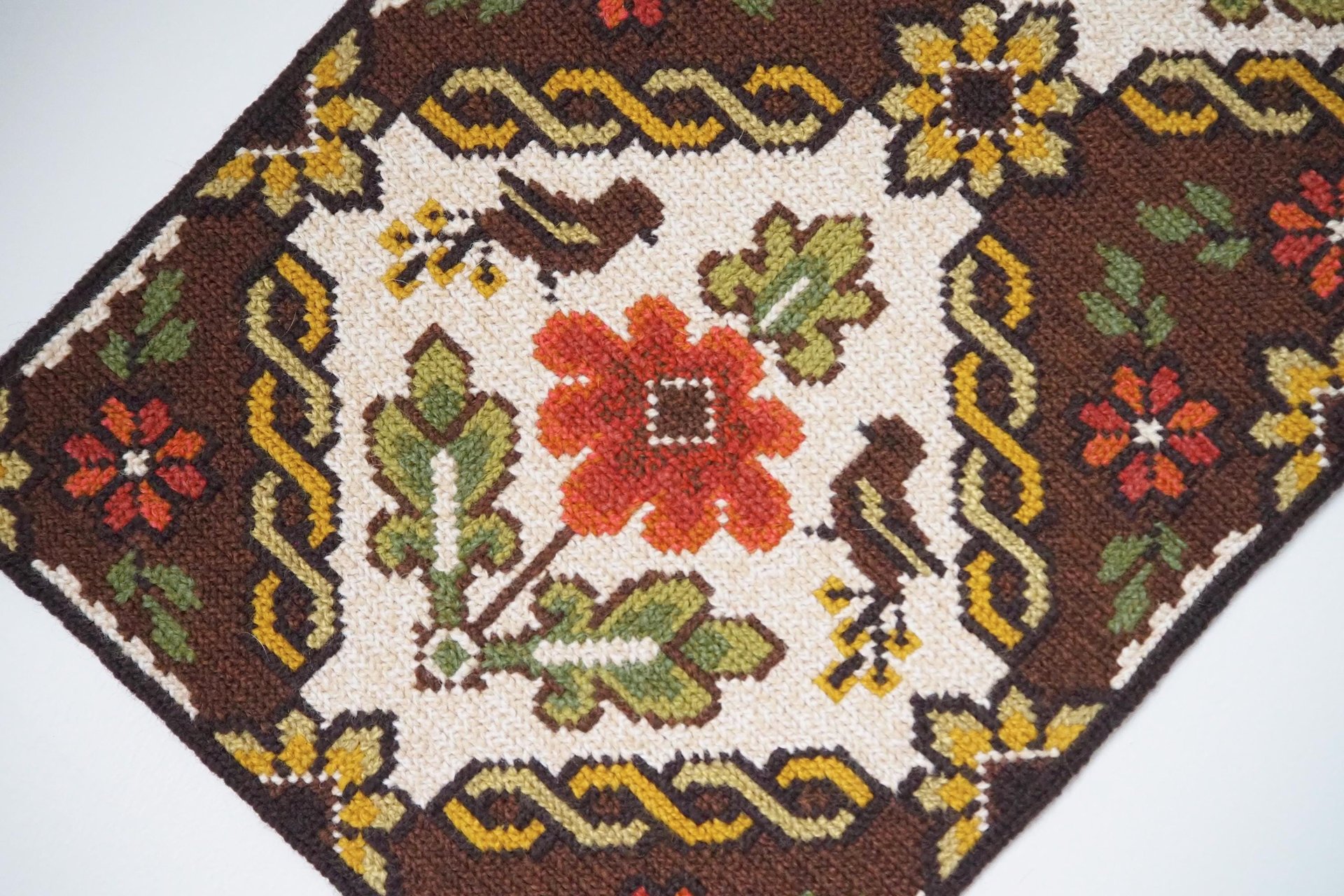 Vintage wall hanging | Scandinavian wall hanging | Traditional wall tapestry | Birds and flowers wall hanging | Swedish tapestry