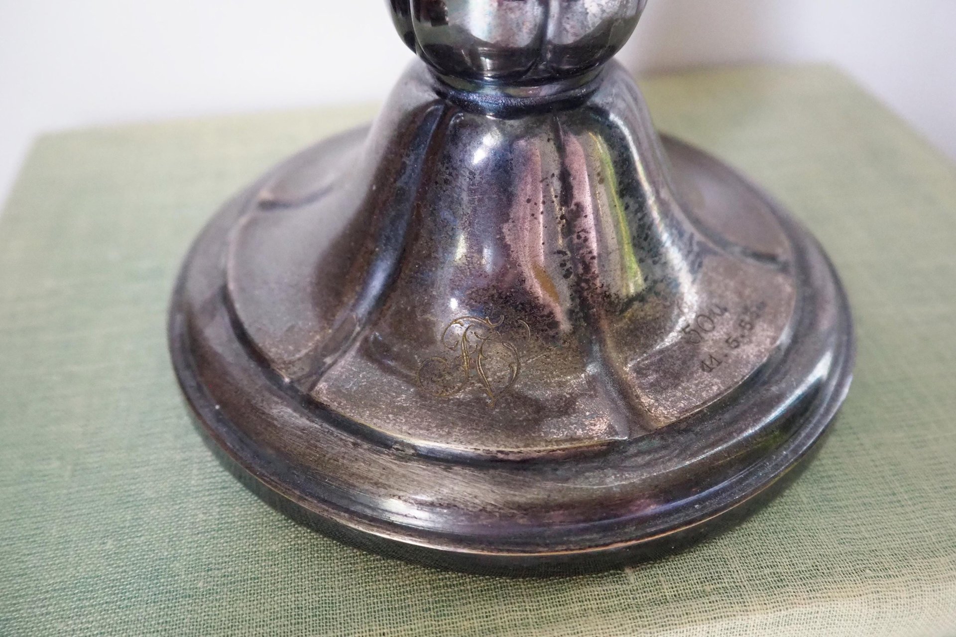 Vintage three arm candelabra | Silver plated candelabrum | Three arm candlestick holder | Vintage candelabrum | Vintage candle holder