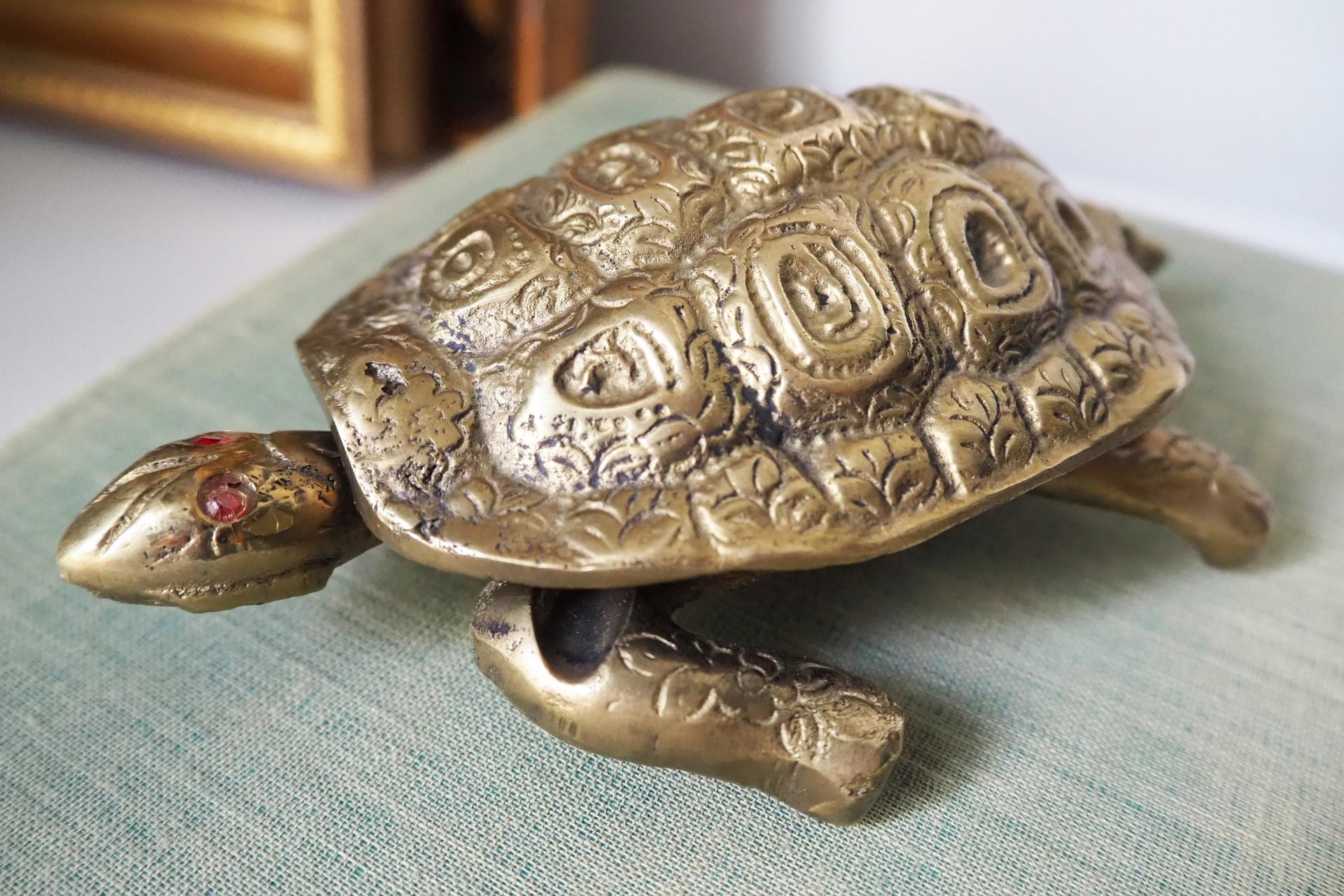 Vintage brass ashtray | Vintage turtle ashtray | Ashtray with lid | Brass turtle ashtray with lid | Vintage brass turtle ashtray