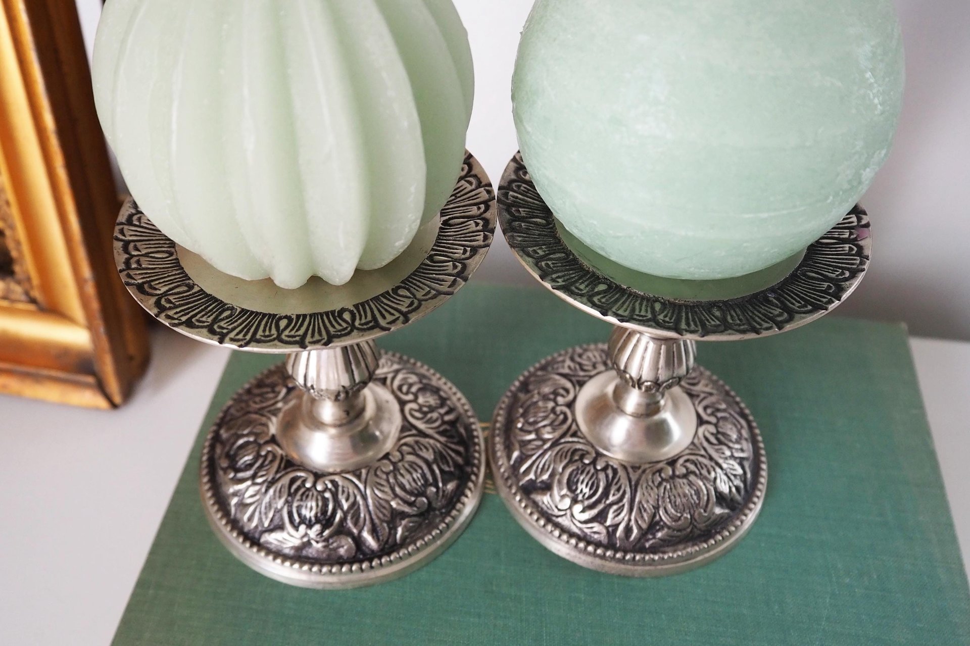 Set of two vintage candle holders | Silver tone candle holders | Matching candle holders | Vintage candle holders | Pillar candle holders