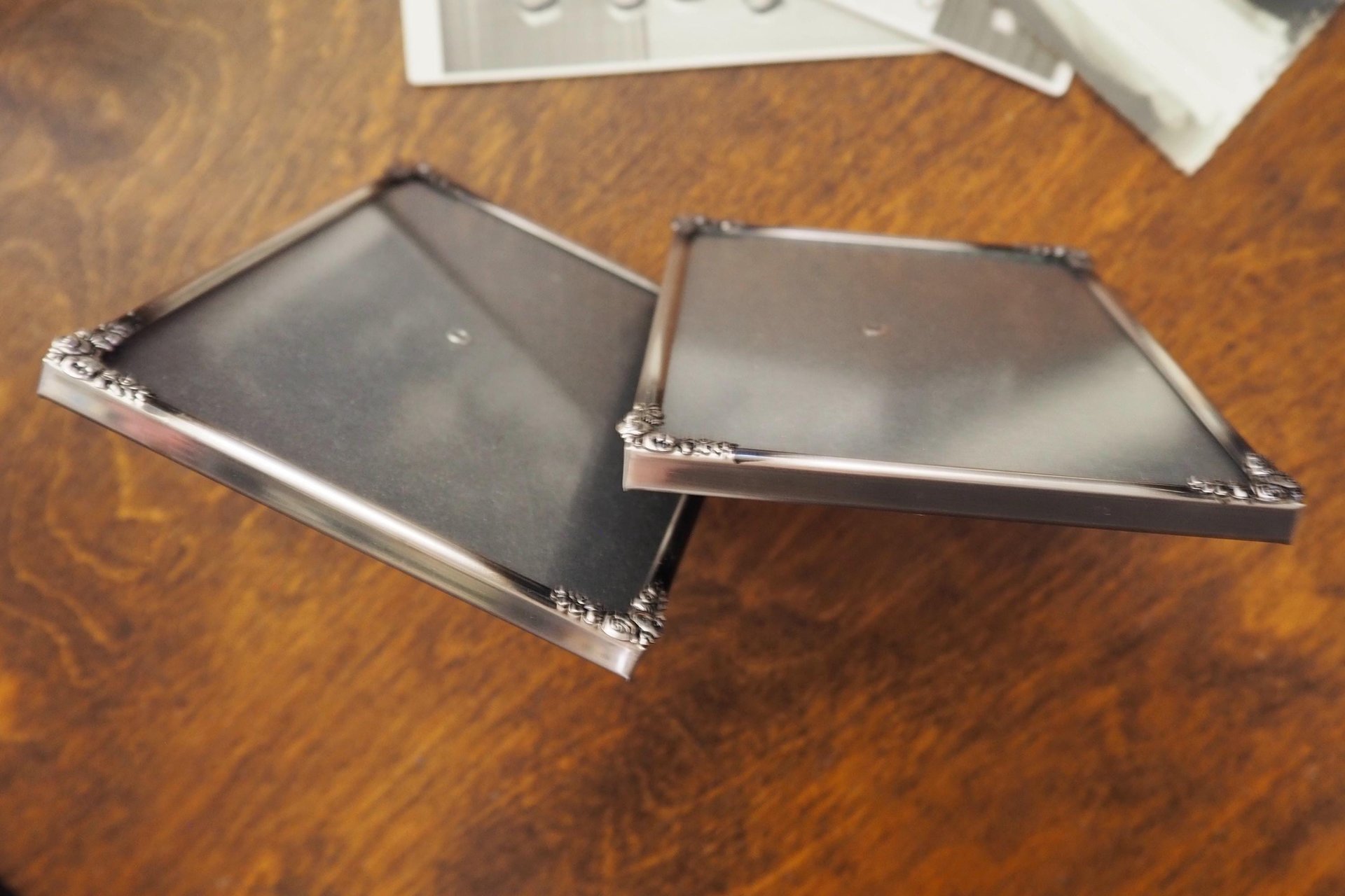 Set of two vintage silver plated photo frames | Small silver plated photo frames | Vintage picture frames | Matching frames