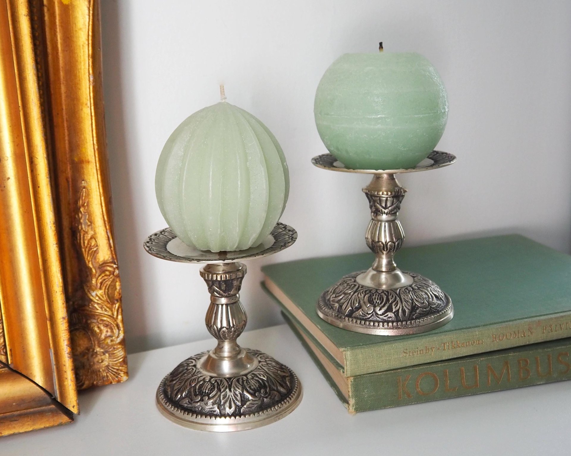 Set of two vintage candle holders | Silver tone candle holders | Matching candle holders | Vintage candle holders | Pillar candle holders