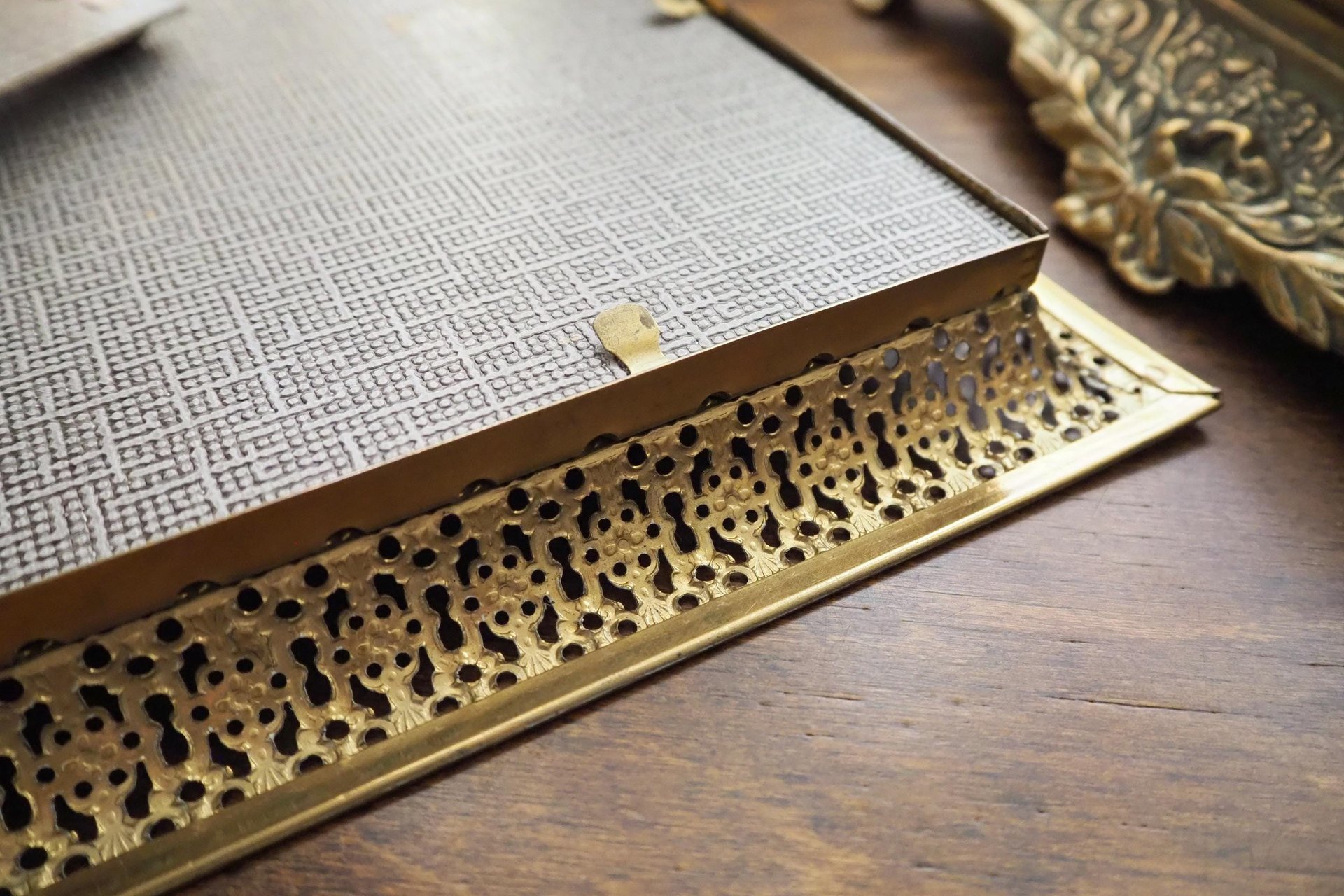 Vintage photo frame | Vintage brass and white photo frame | Brass picture frame | Vintage Jyden picture frame | Danish photo frame