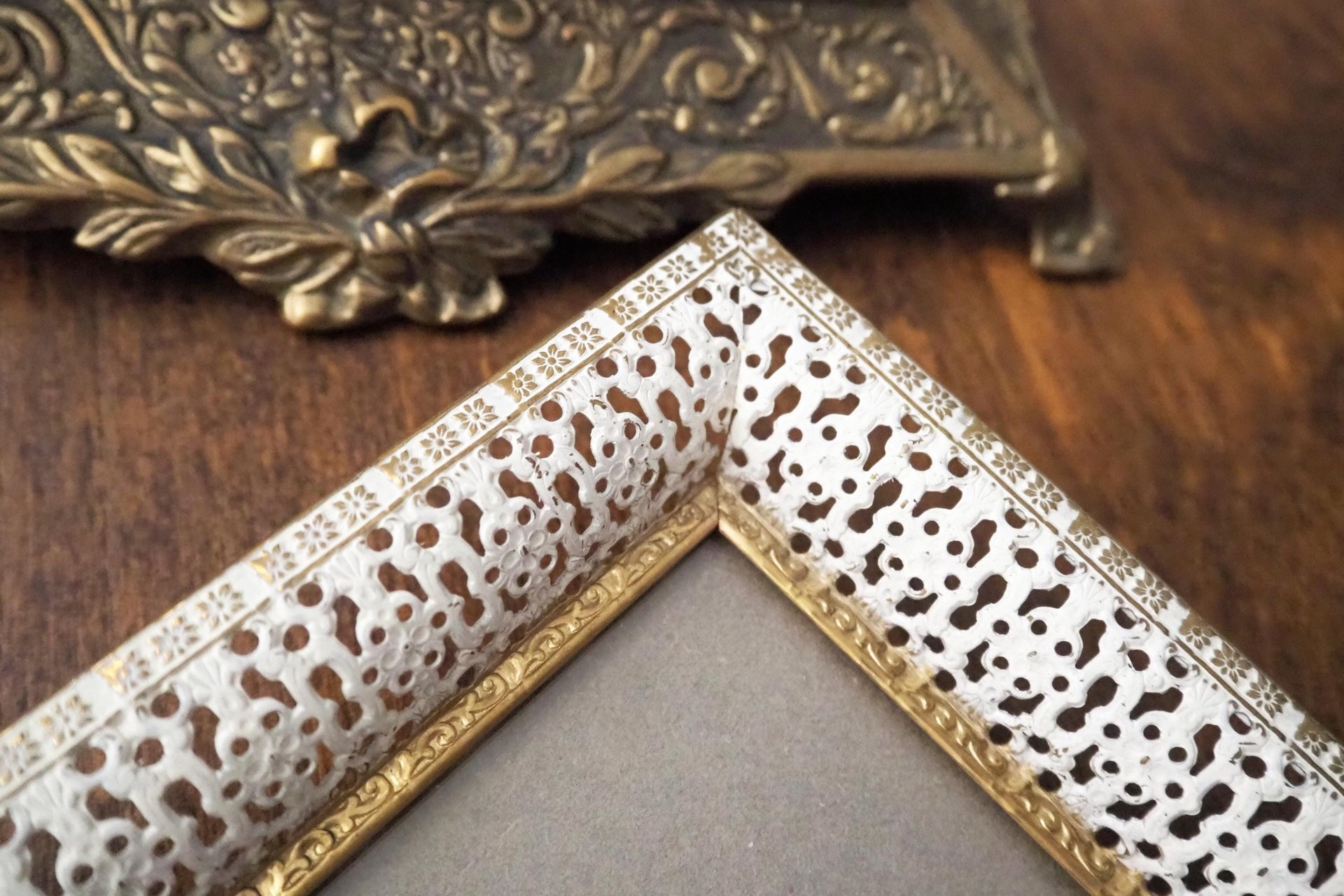 Vintage photo frame | Vintage brass and white photo frame | Brass picture frame | Vintage Jyden picture frame | Danish photo frame