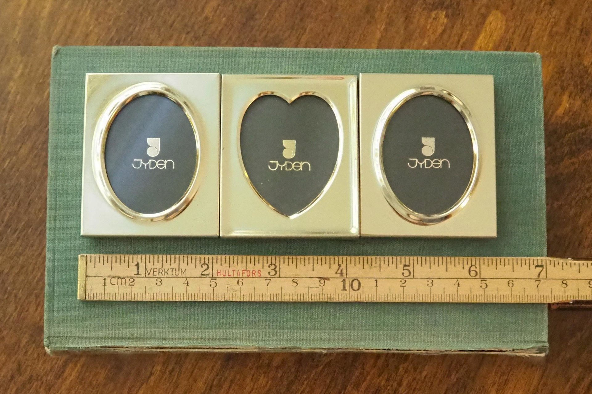 Set of three vintage picture frames | Tiny photo frames | Danish picture frames | Vintage brass picture frames | Small Jyden photo frames