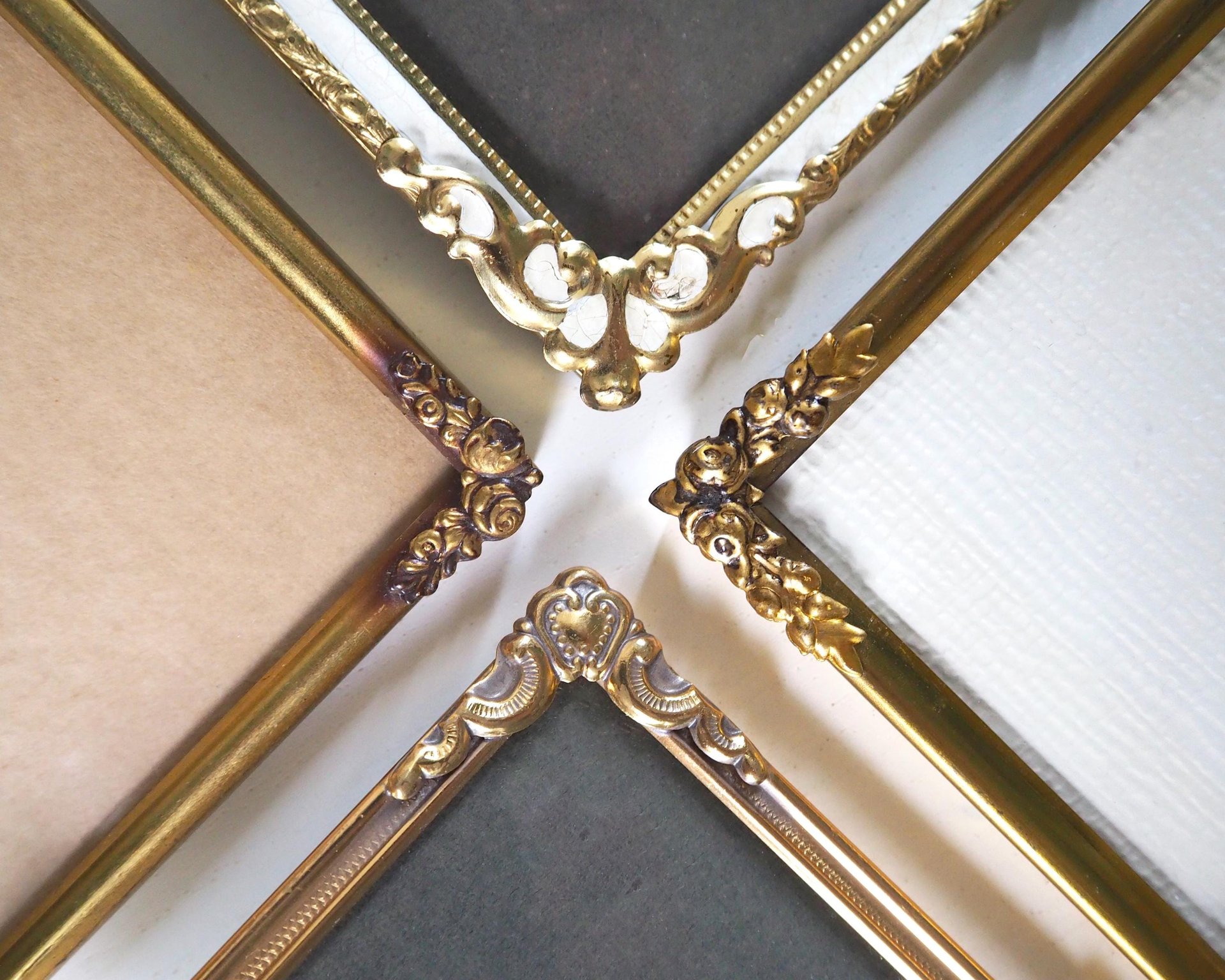 Set of four vintage photo frames | Vintage square picture frames | Set of four floral vintage frames | Mismatched vintage frames