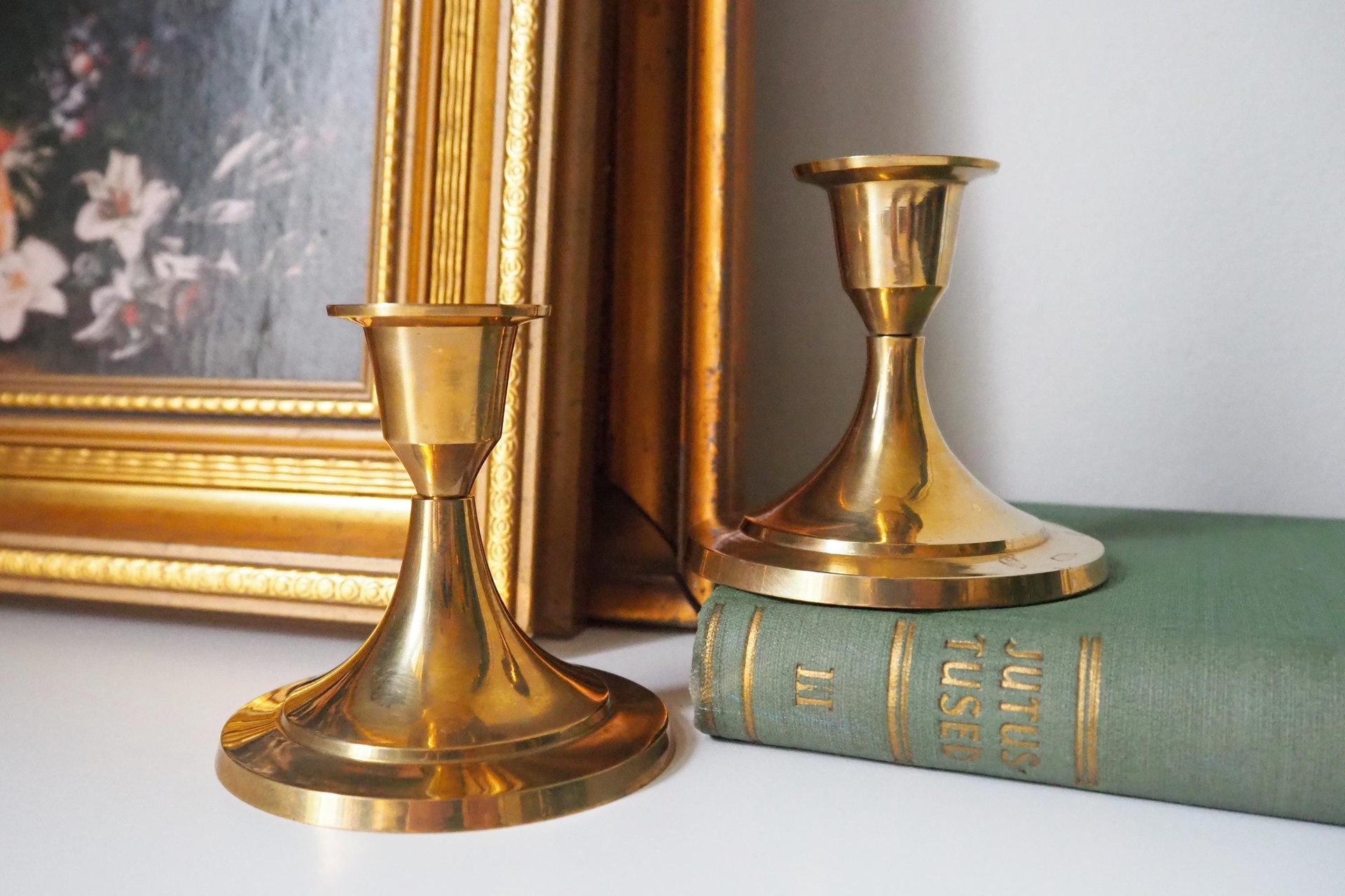 Pair of vintage candlestick holders | Brass candlestick holders | Simple brass candlestick holders | Brass candle holders