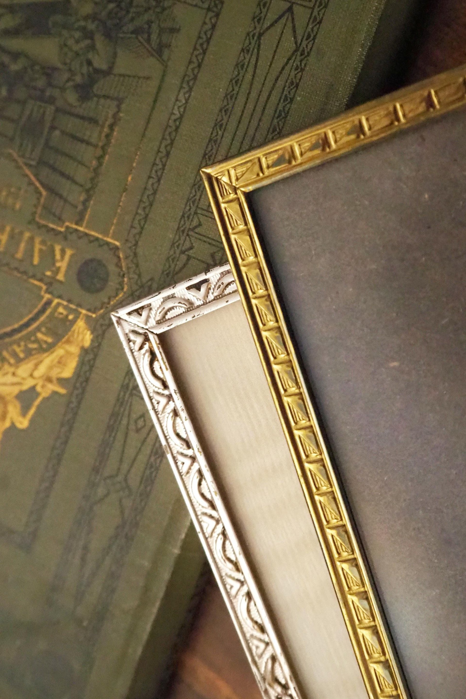 Set of two vintage photo frames | Vintage photo frames 13x18 cm | Vintage brass picture frames | Vintage silver plated frames