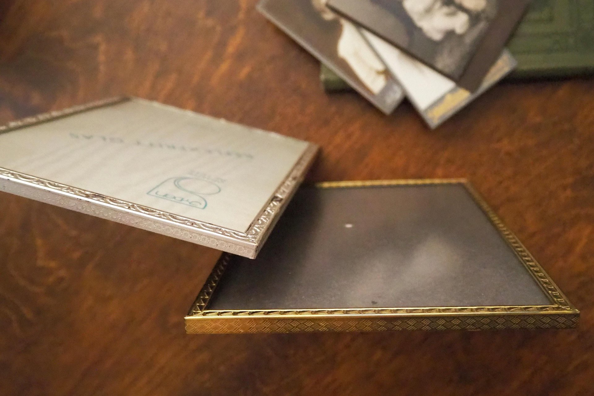 Set of two vintage photo frames | Vintage photo frames 13x18 cm | Vintage brass picture frames | Vintage silver plated frames