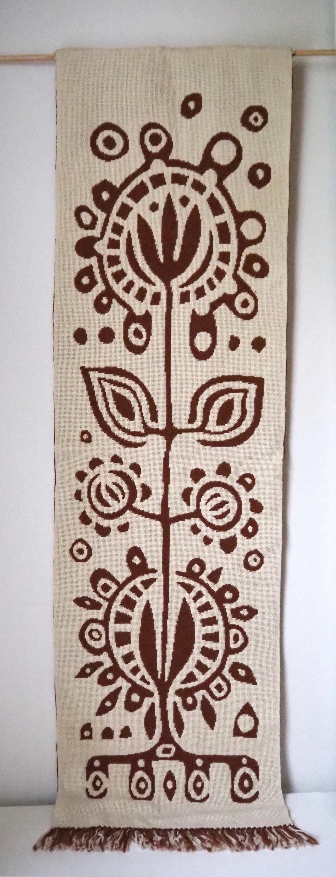 Vintage wall hanging | Long white and brown wall hanging | Scandinavian wall hanging | Vintage wall tapestry | Handmade wall tapestry