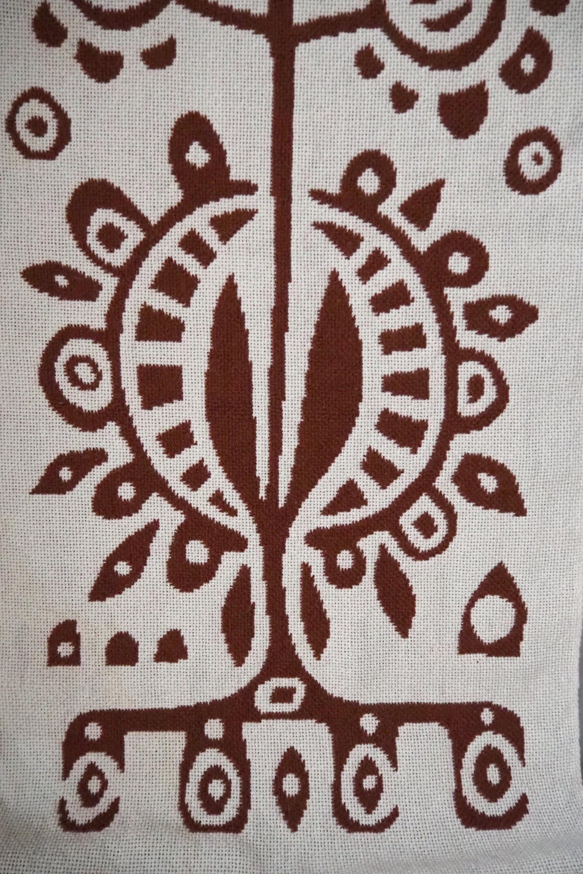 Vintage wall hanging | Long white and brown wall hanging | Scandinavian wall hanging | Vintage wall tapestry | Handmade wall tapestry