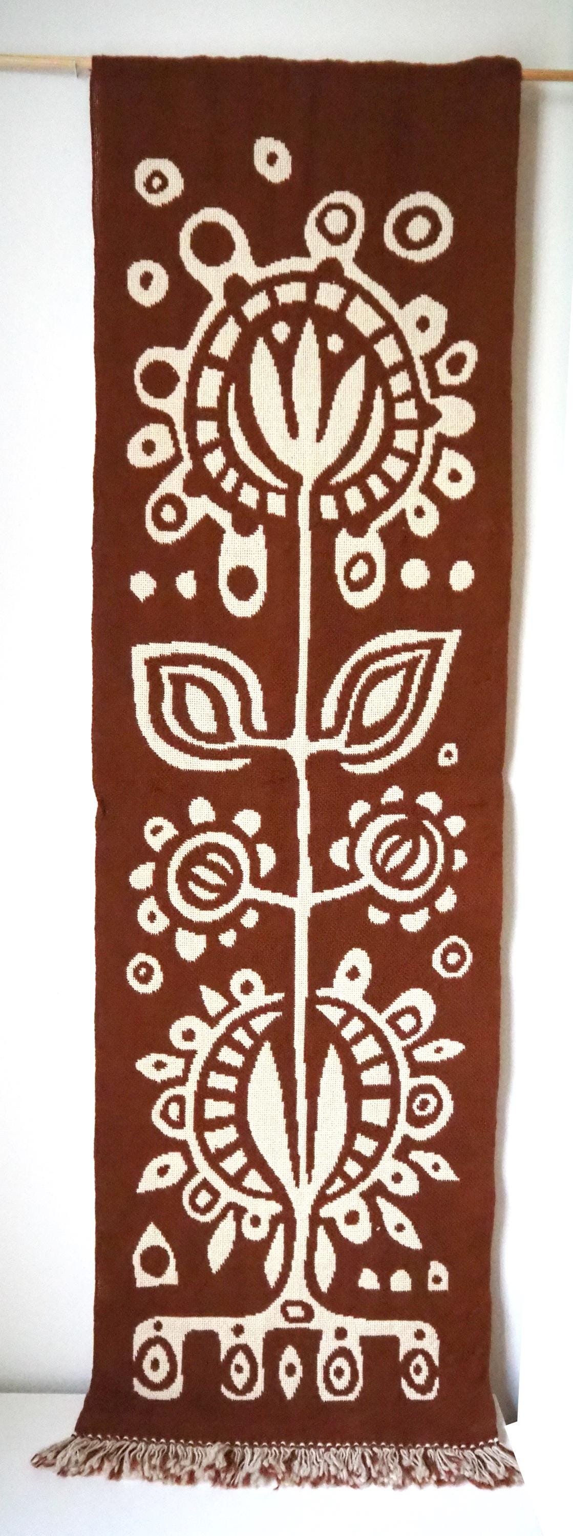 Vintage wall hanging | Long white and brown wall hanging | Scandinavian wall hanging | Vintage wall tapestry | Handmade wall tapestry