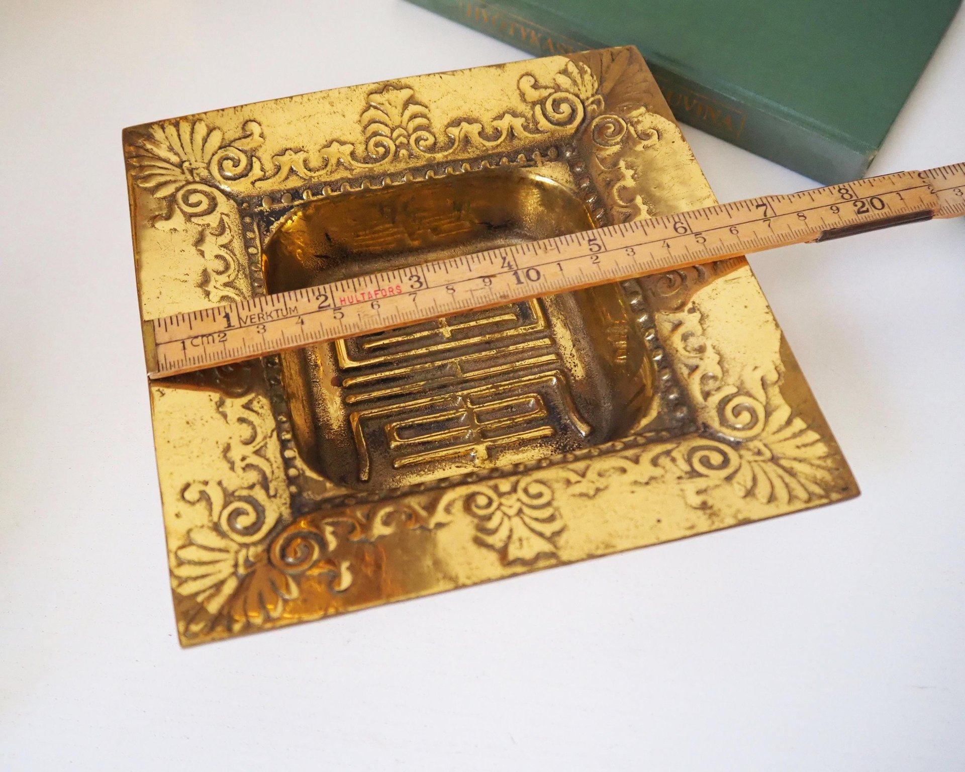 Vintage trinket dish | Vintage brass trinket dish | Heavy brass dish | Vintage brass ashtray | Asian brass dish