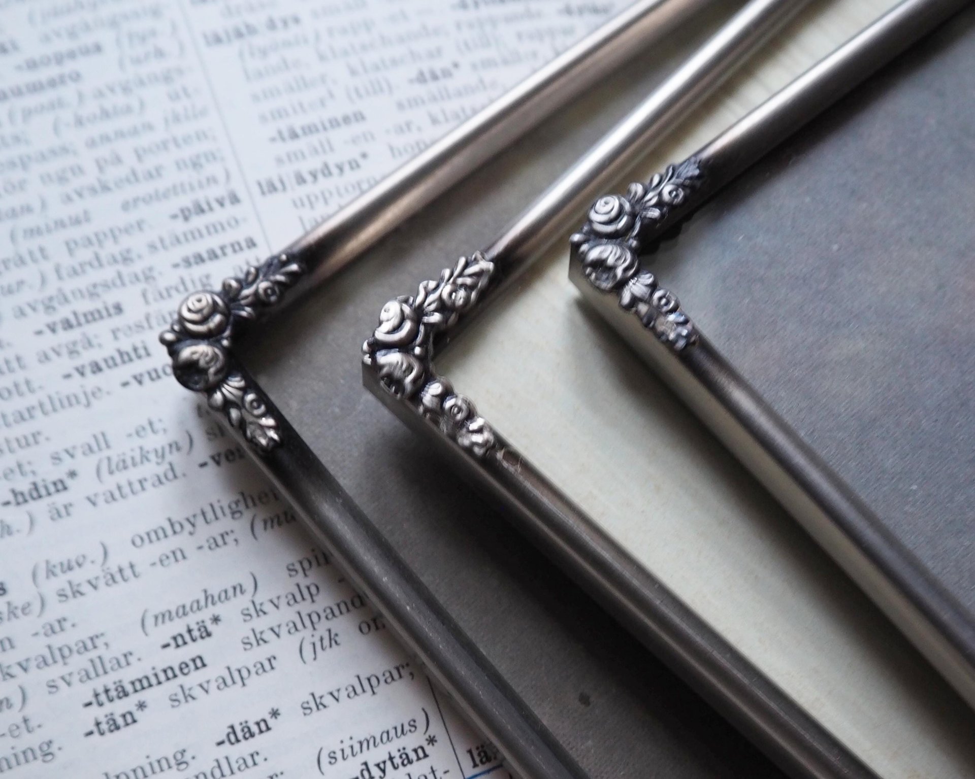 Set of three vintage photo frames | Silver plated photo frames 12x18 cm | Vintage silver plated picture frames | Vintage picture frames