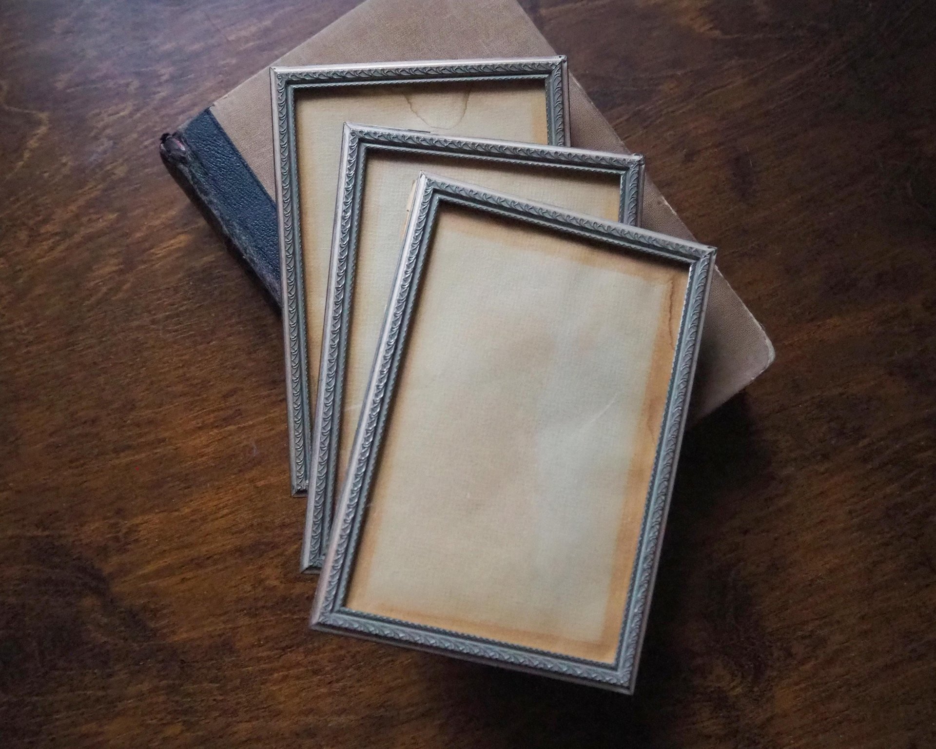 Set of three vintage photo frames | Silver plated photo frames 11x16 cm | Vintage silver plated picture frames | Vintage picture frames