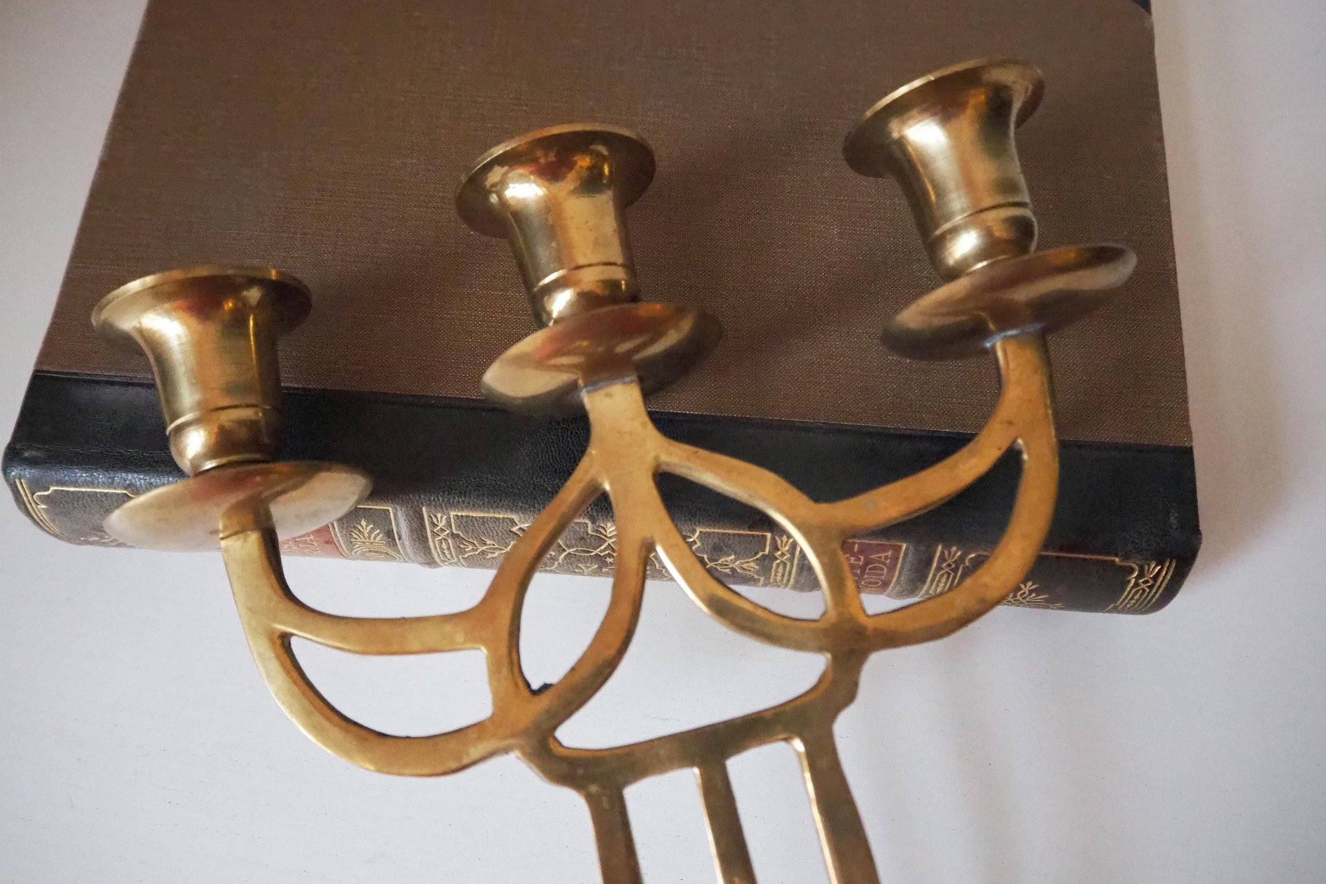 Vintage three arm candelabrum | Vintage brass candelabrum | Three arm candlestick holder | Vintage candelabra | Art nouveau candelabrum