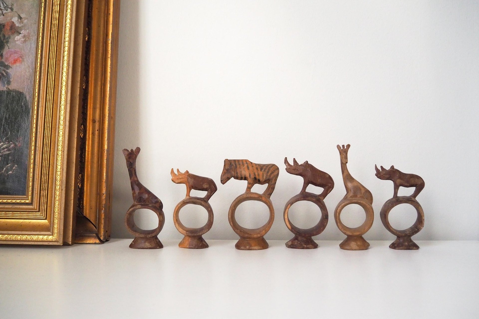 Vintage napkin rings | Set of six wooden napkin rings | Hand carved napkin rings | Set of six wooden animal napkin rings