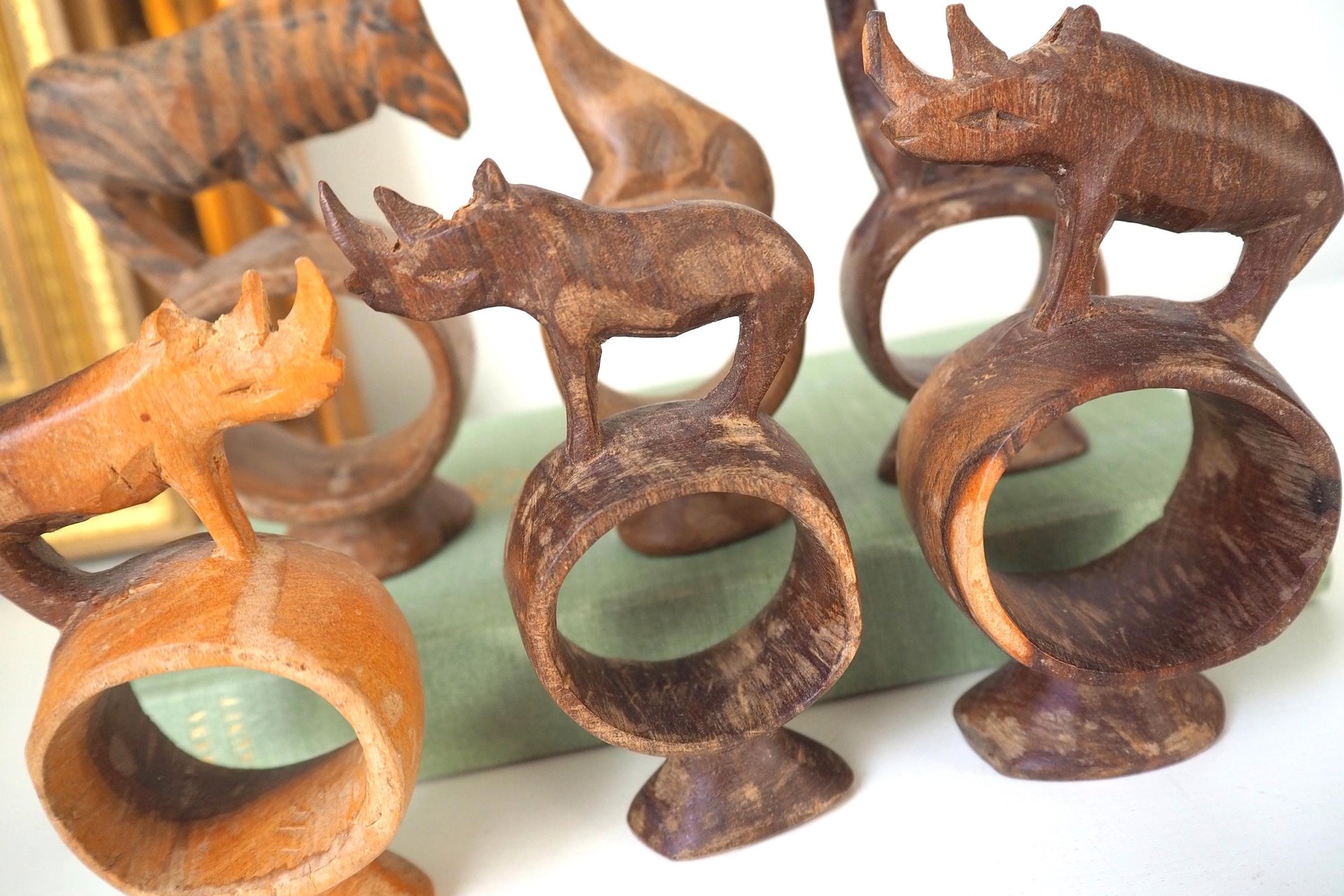 Vintage napkin rings | Set of six wooden napkin rings | Hand carved napkin rings | Set of six wooden animal napkin rings