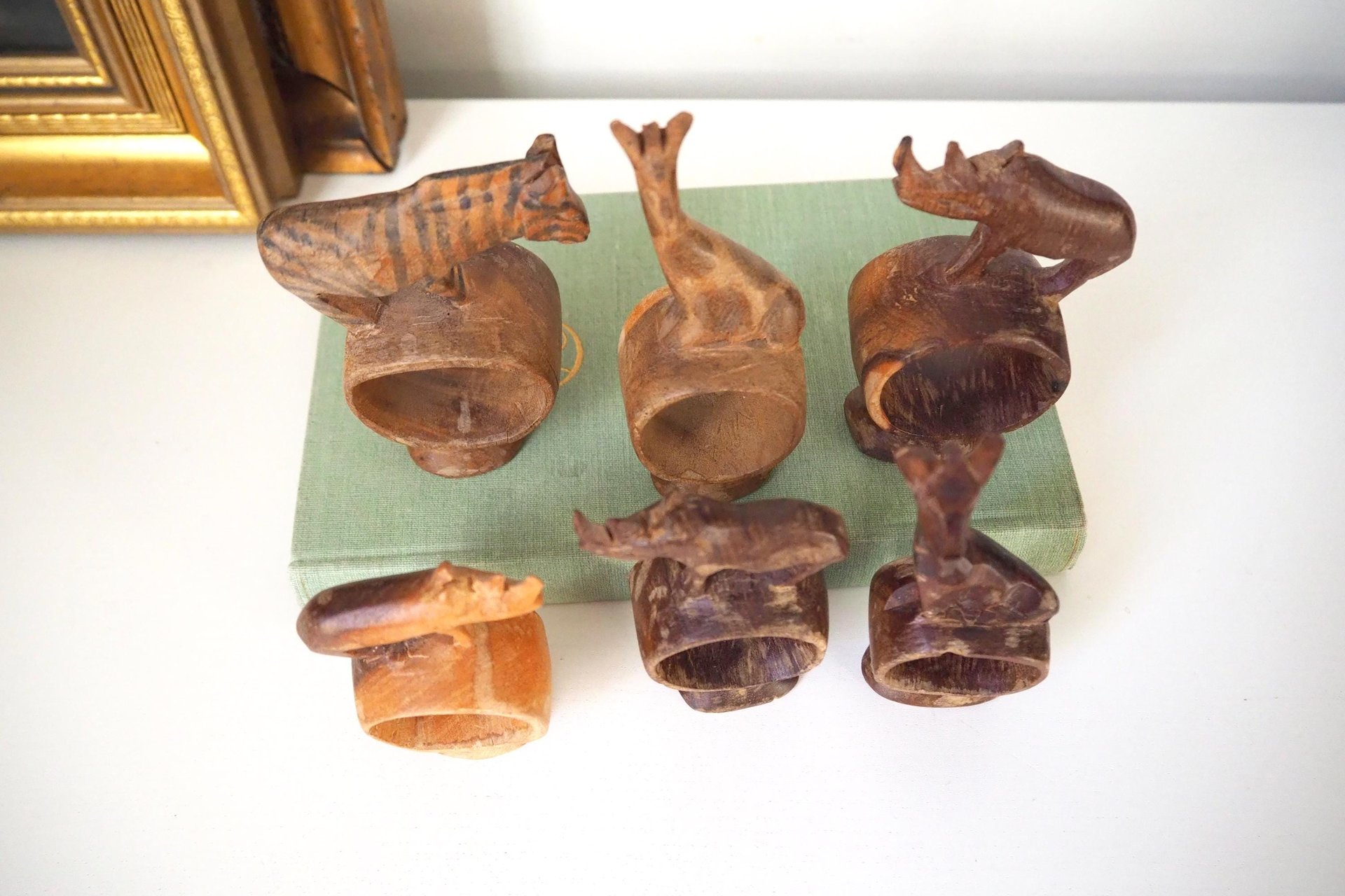 Vintage napkin rings | Set of six wooden napkin rings | Hand carved napkin rings | Set of six wooden animal napkin rings