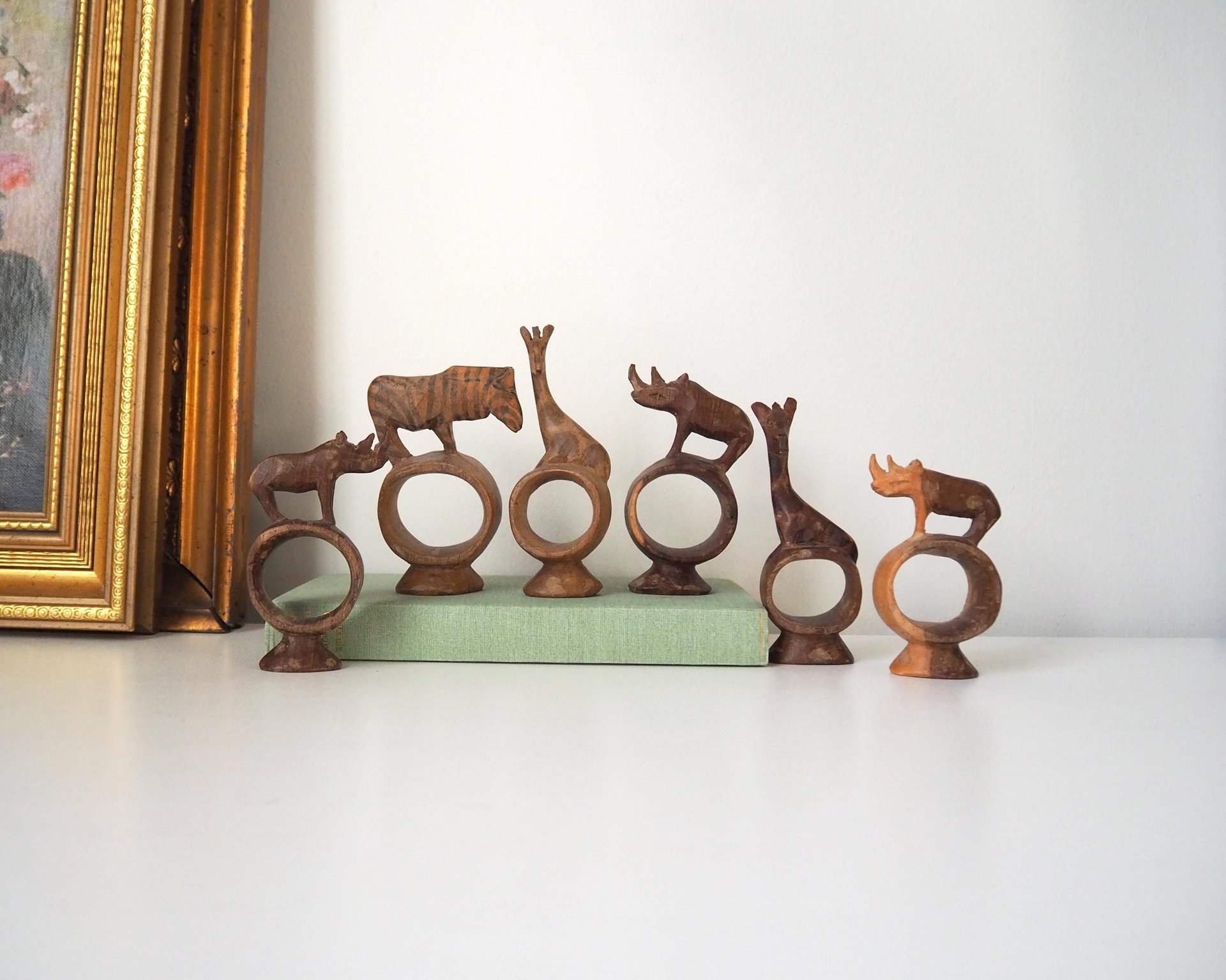 Vintage napkin rings | Set of six wooden napkin rings | Hand carved napkin rings | Set of six wooden animal napkin rings