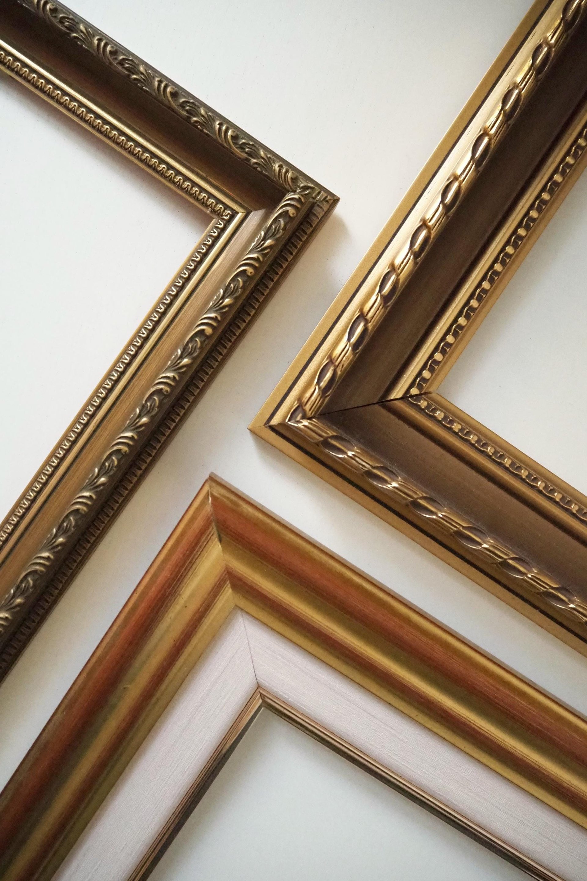 Vintage wooden frames | Vintage wooden picture frames | Gilded vintage frames | Made in Finland