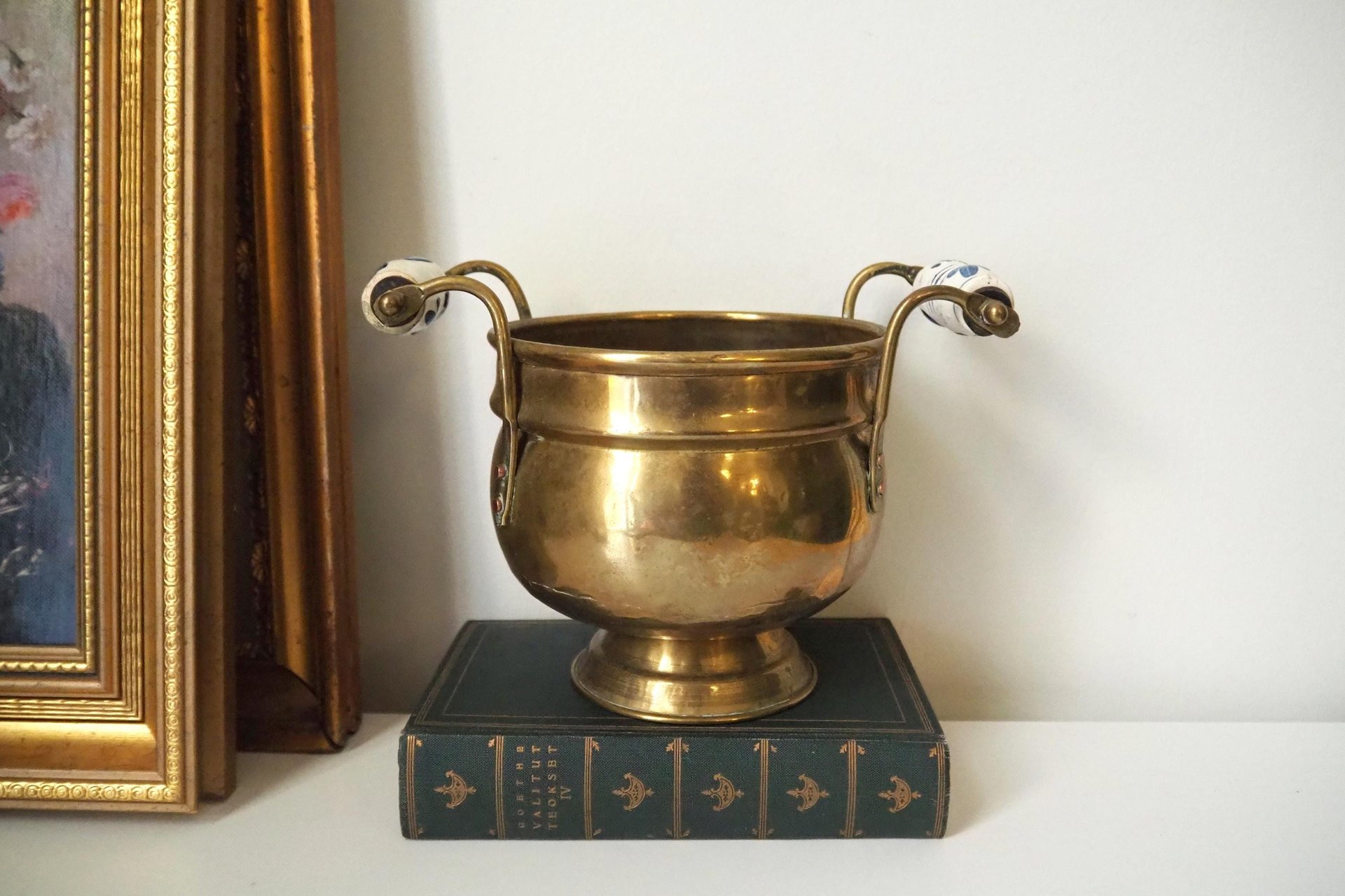 Vintage brass planter with ceramic handles | Vintage brass planter | Footed brass planter | Vintage planter