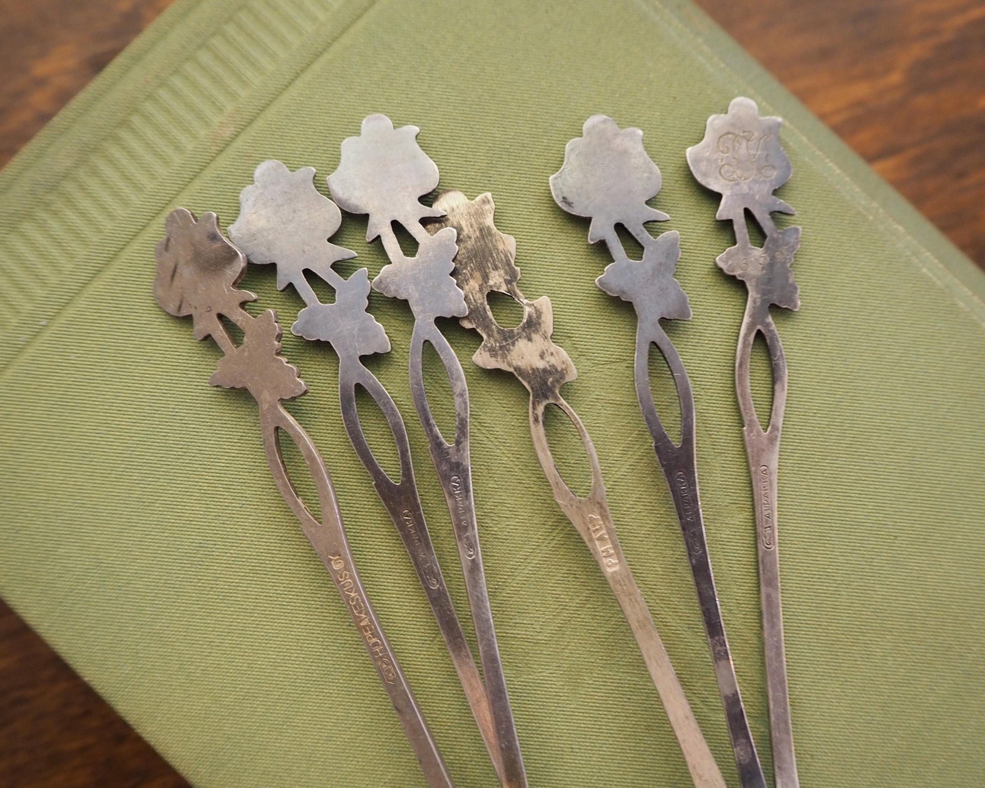 Set of six vintage teaspoons | Vintage alpacca silver teaspoons | Vintage teaspoons | Rose teaspoon set | Vintage alpacca teaspoons