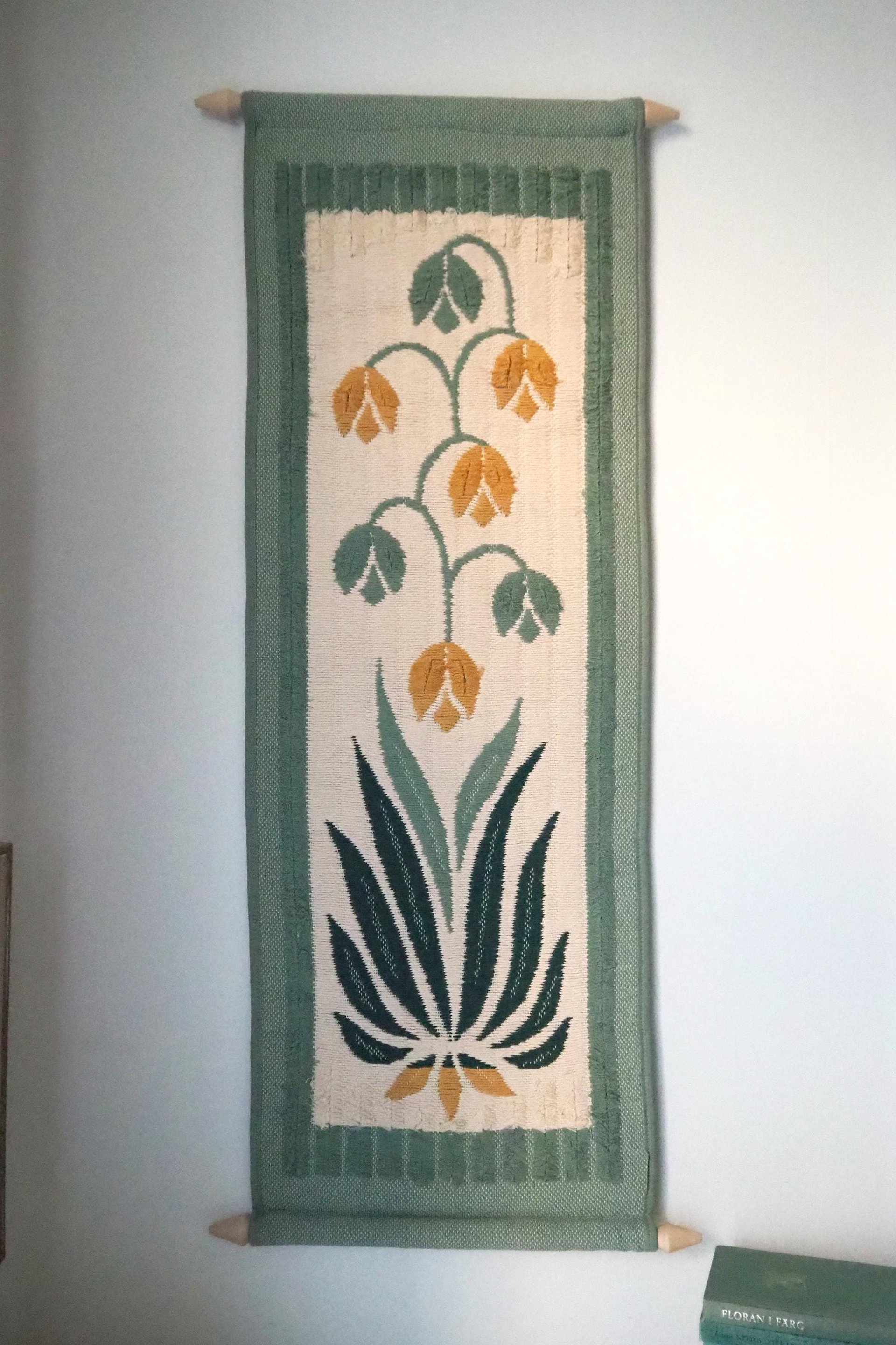 Vintage wall hanging | Floral wall tapestry | Scandinavian woven textile | Pastel wall tapestry | | Made in Finland