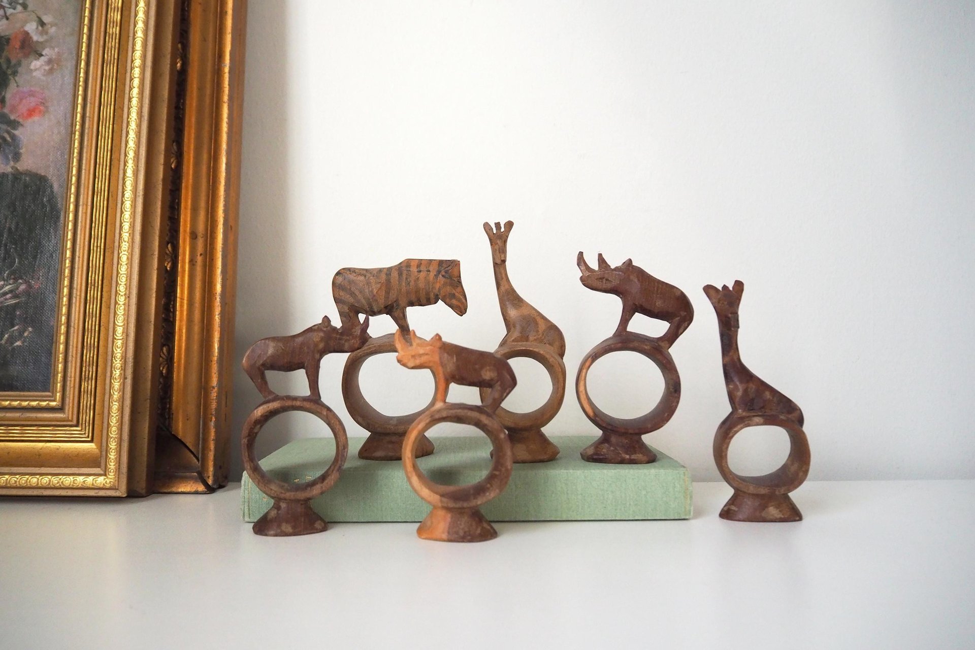 Vintage napkin rings | Set of six wooden napkin rings | Hand carved napkin rings | Set of six wooden animal napkin rings