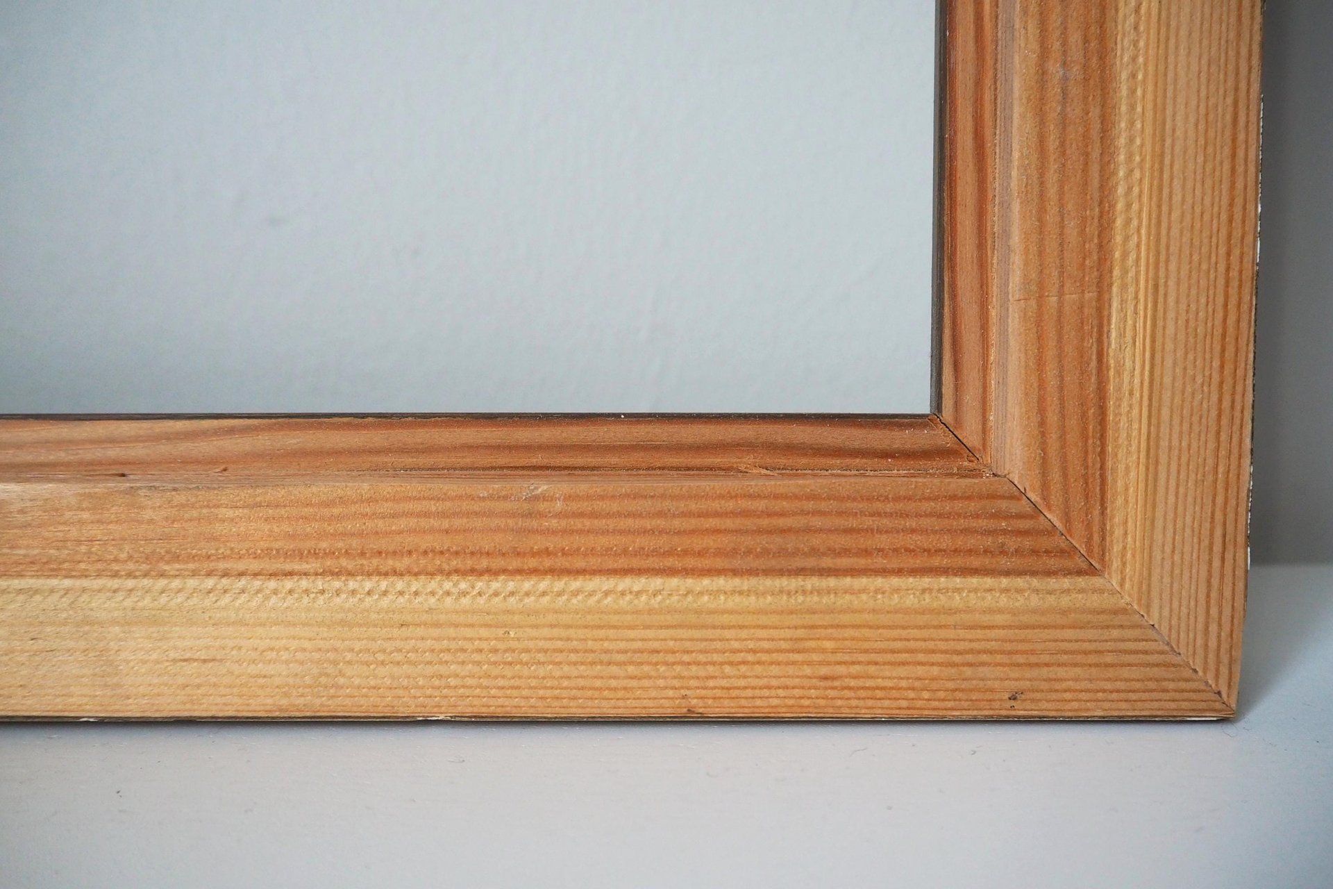 Vintage wooden frames | Vintage wooden picture frames | Gilded vintage frames | Made in Finland