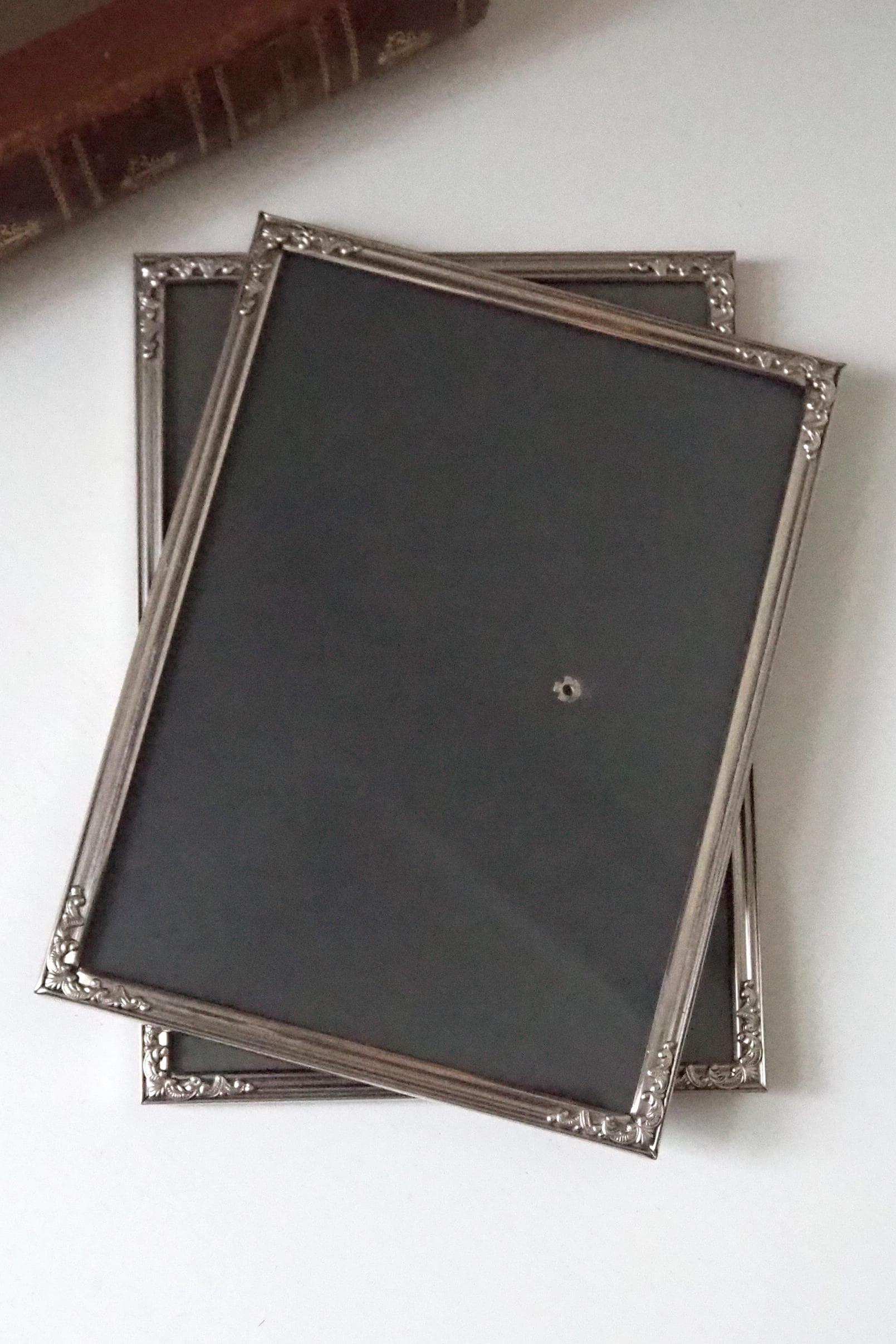 Set of two vintage silver plated photo frames | Silver plated photo frames | Vintage picture frames | Matching frames