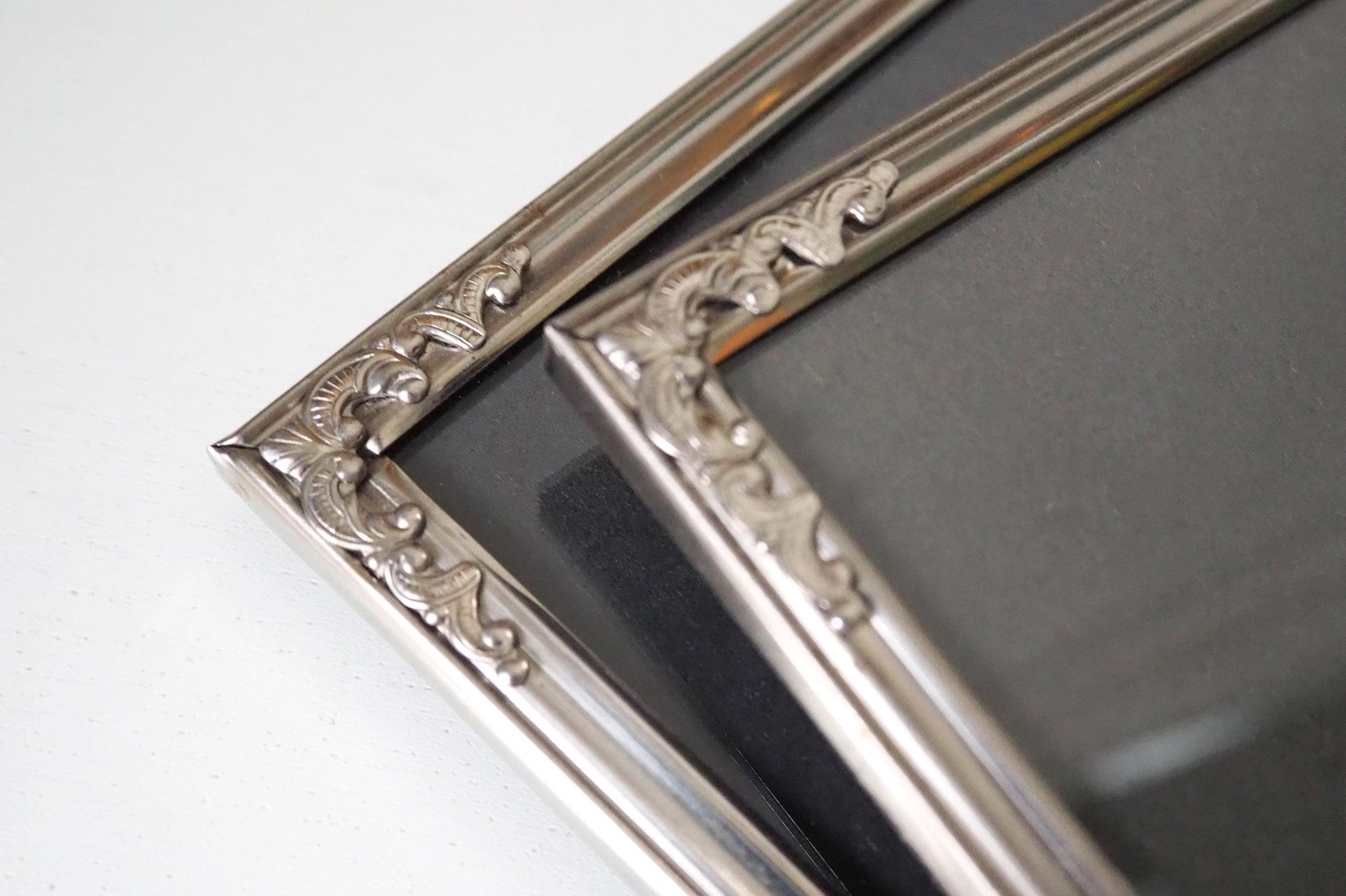 Set of two vintage silver plated photo frames | Silver plated photo frames | Vintage picture frames | Matching frames