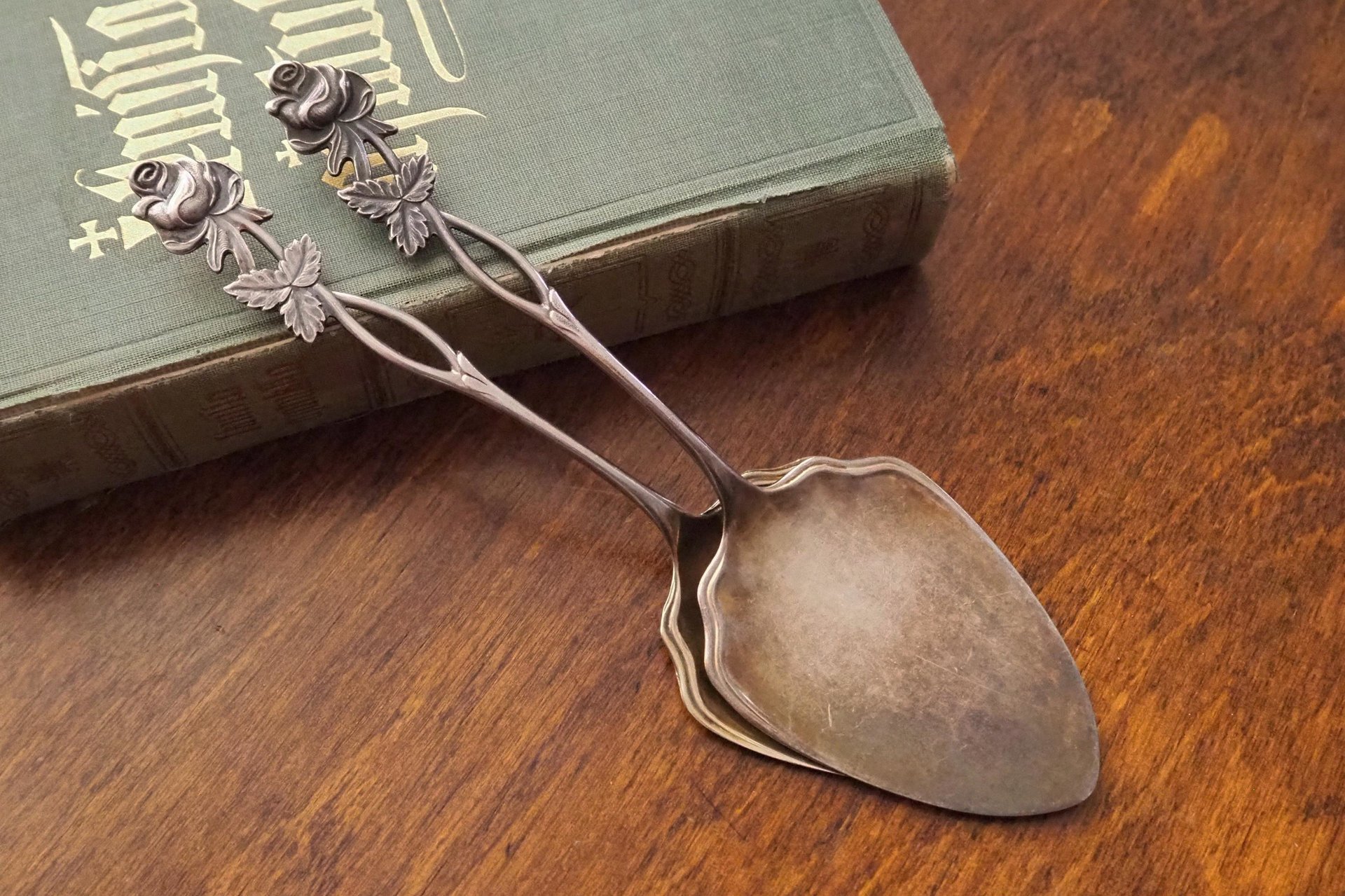 Vintage alpacca silver cake servers | Set of two vintage cake servers | Alpacca silver cake servers | Vintage serveware