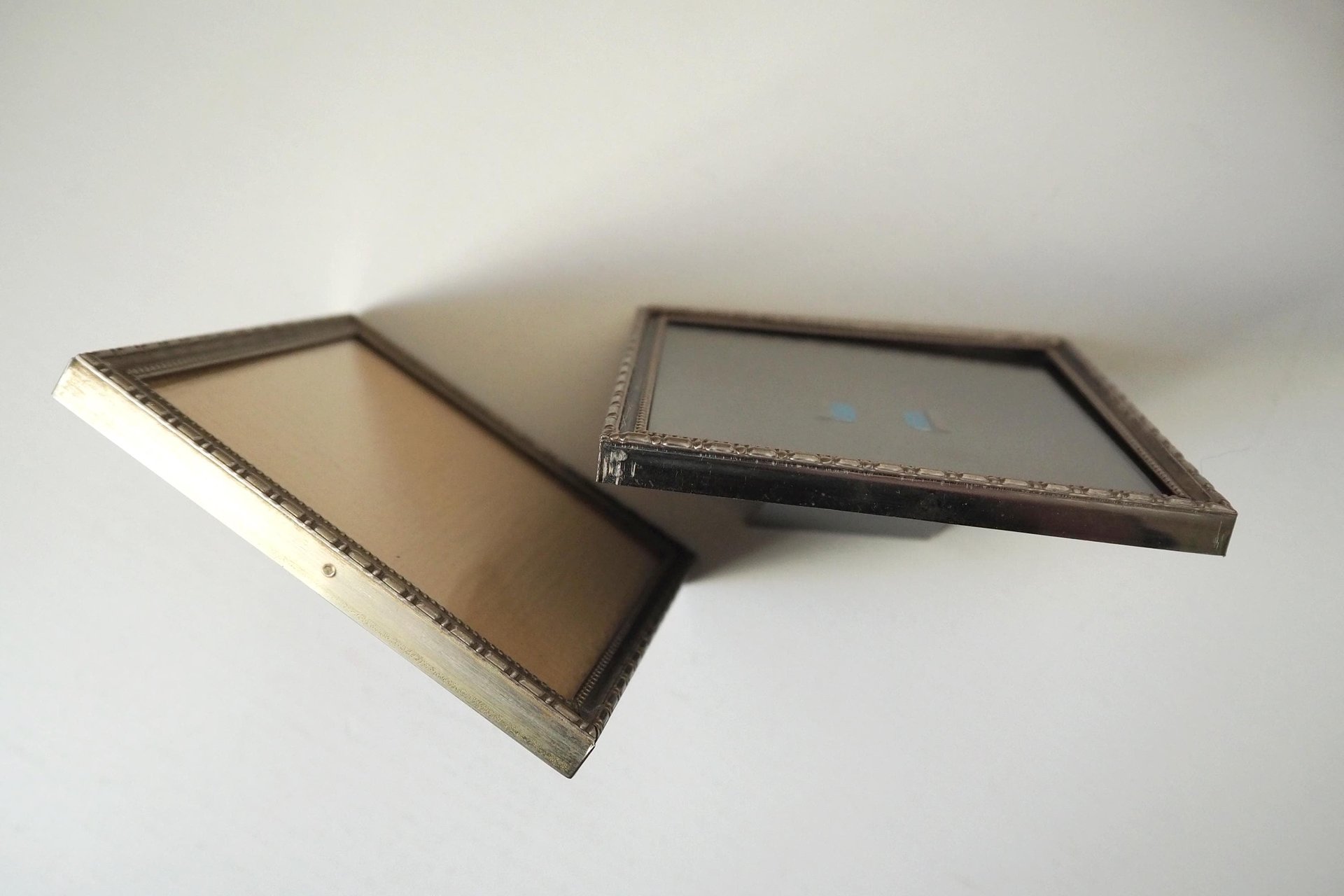 Set of two vintage photo frames | Vintage silver plated photo frames | Silver plated square frames | Silver plated picture frames