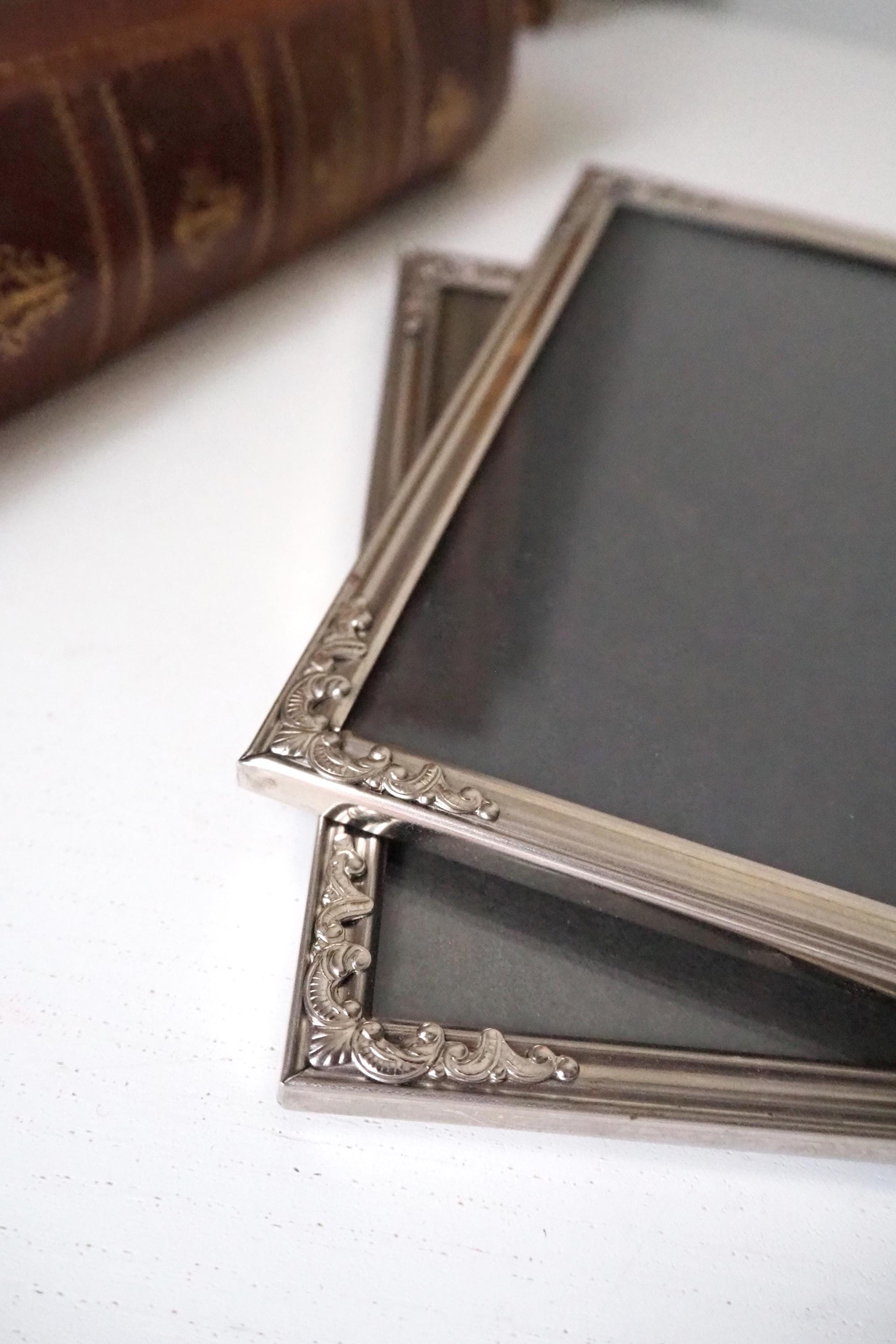 Set of two vintage silver plated photo frames | Silver plated photo frames | Vintage picture frames | Matching frames