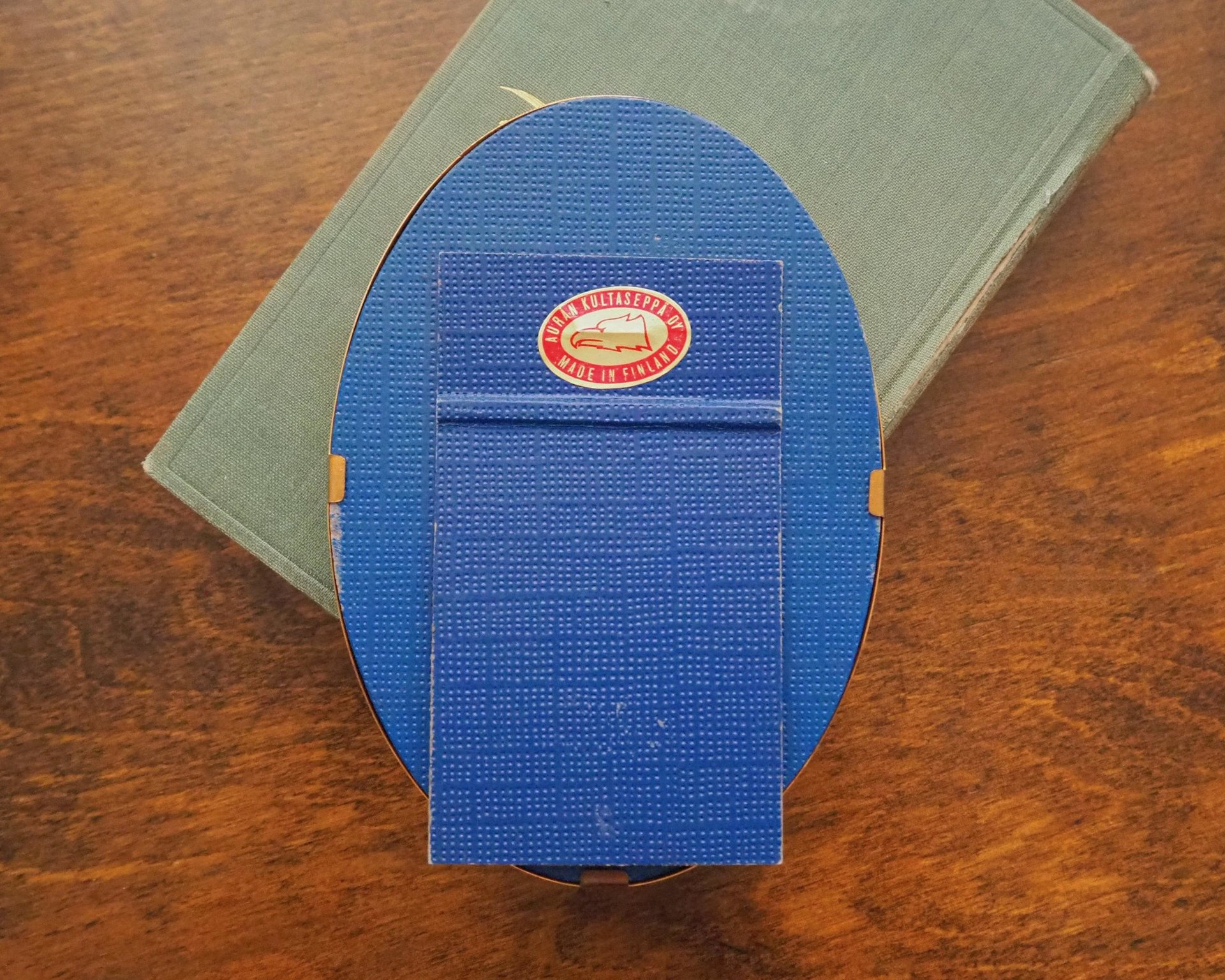 Vintage photo frame | Oval photo frame Finland | Floral picture frame | Vintage picture frame | Made in Finland