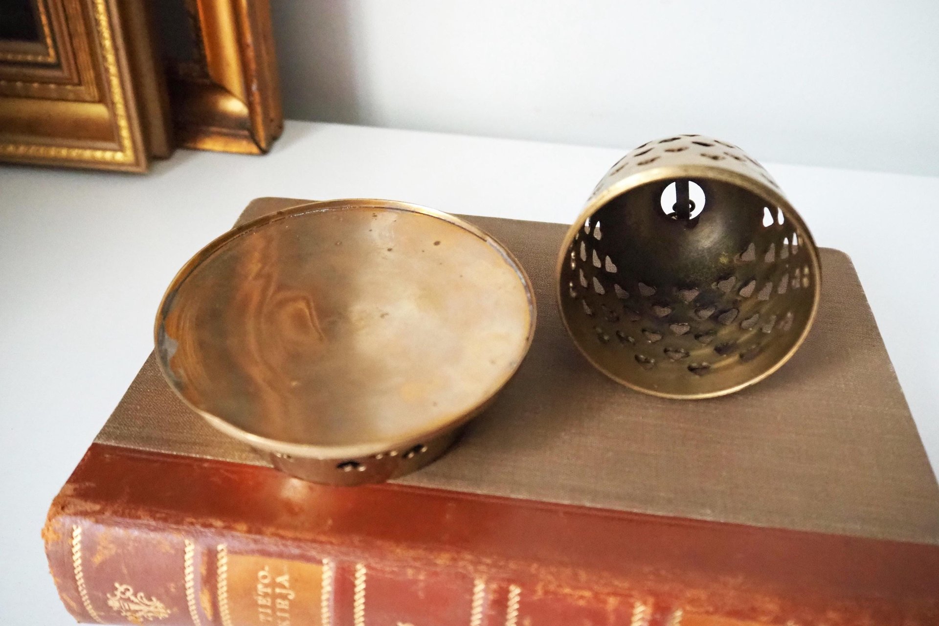 Vintage tealight candle holder | Vintage hanging lantern | Vintage heart votive candleholder | Hanging brass tealight holder