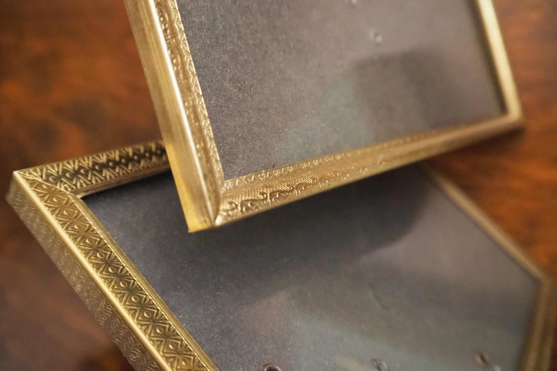 Set of two vintage photo frames | Vintage photo frames 13x18 cm | Vintage brass picture frames | Vintage silver plated frames