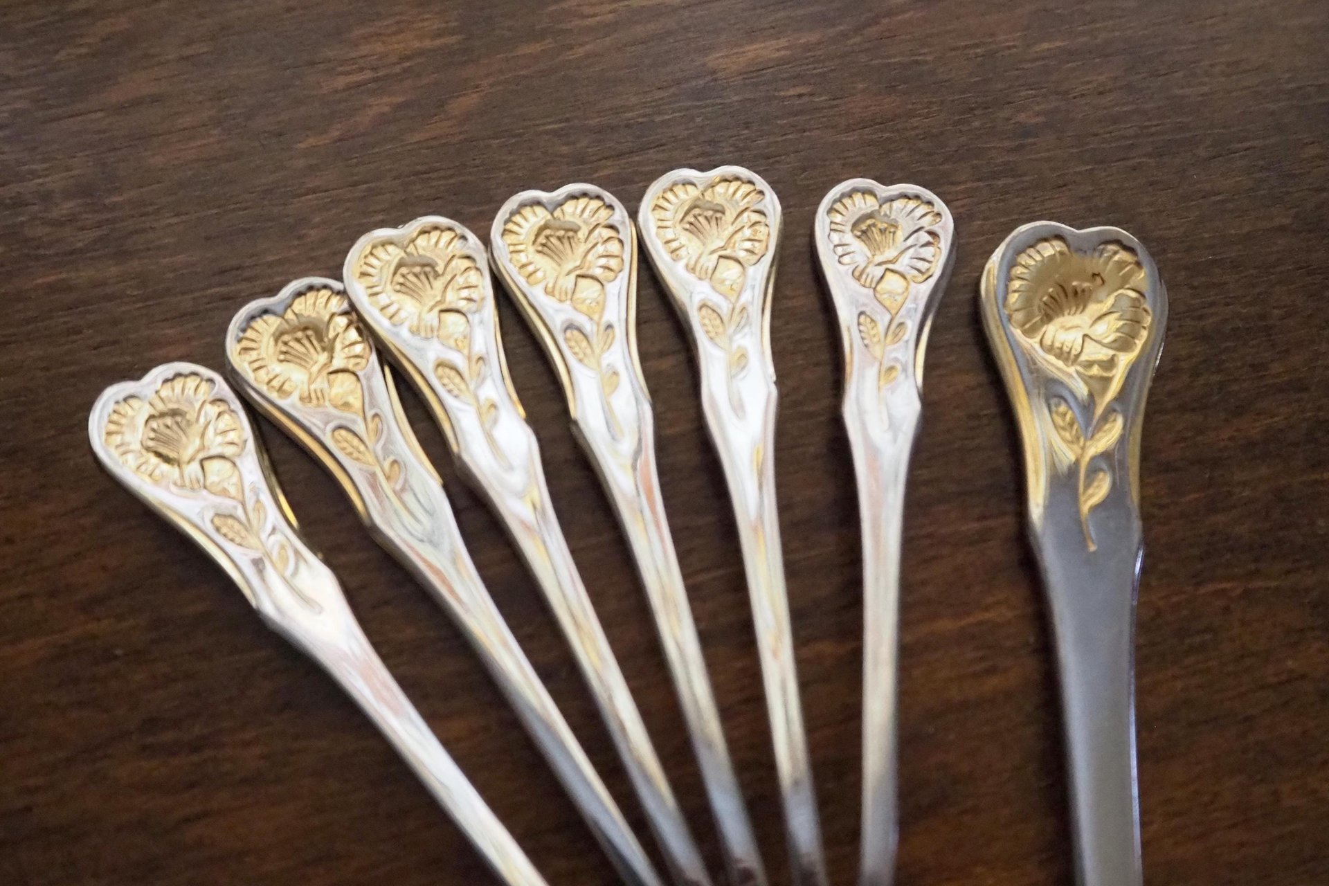 Set of six vintage teaspoons and a cake server | Hackmann Myrna | Vintage stainless steel teaspoons | Vintage teaspoons