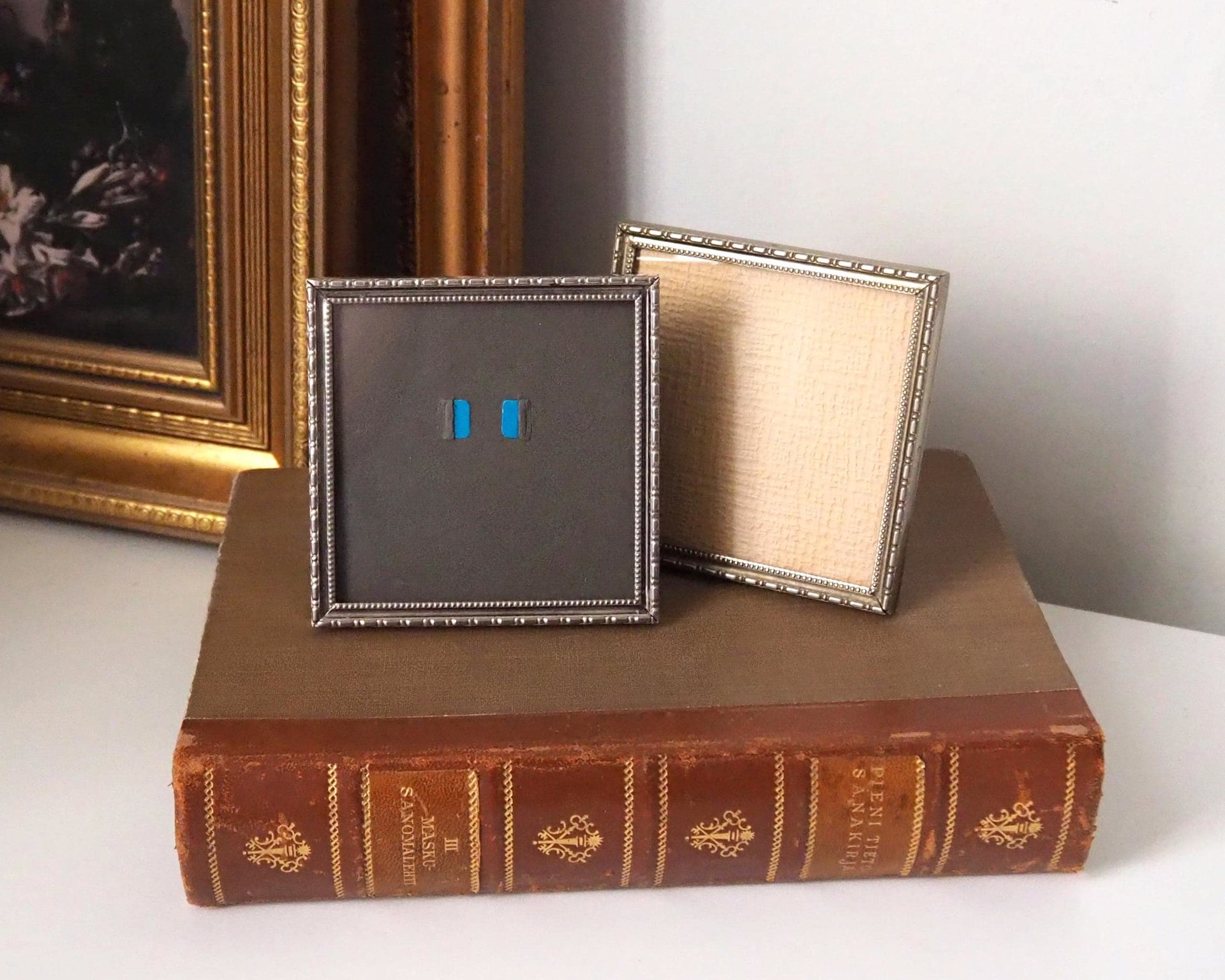 Set of two vintage photo frames | Vintage silver plated photo frames | Silver plated square frames | Silver plated picture frames