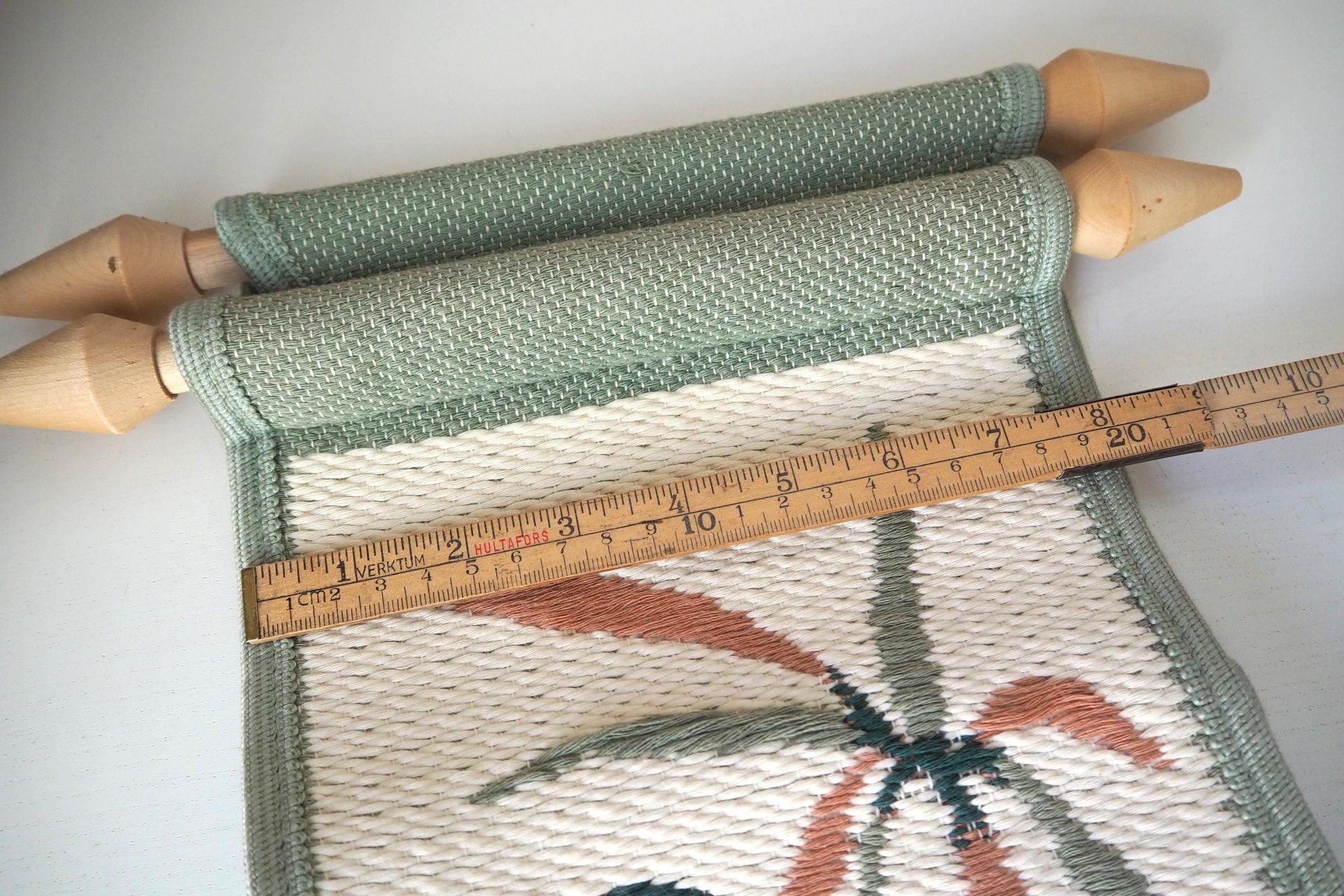 Vintage wall hanging | Long wall hanging | Nature wall hanging | Scandinavian woven textile | Made in Finland