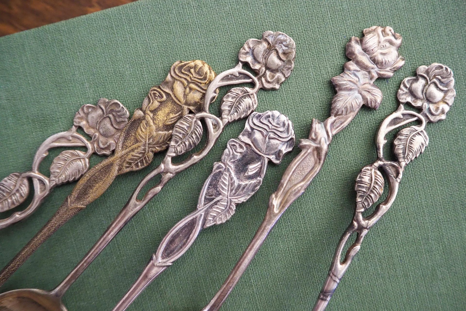 Set of six vintage teaspoons | Small silver plated teaspoons | Mismatched teaspoon set | Vintage rose teaspoons