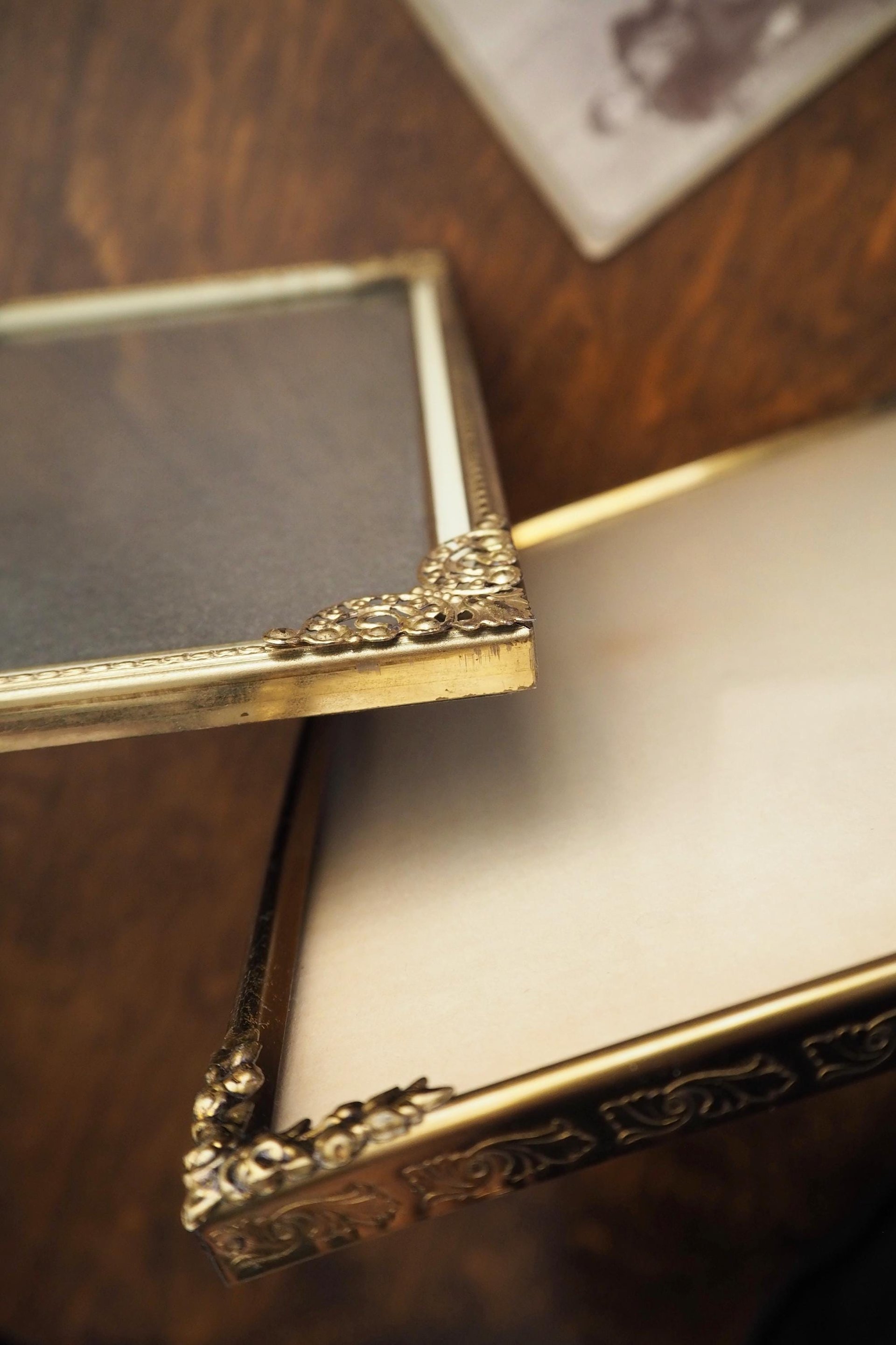 Set of two vintage photo frames | Vintage photo frames | Vintage brass picture frames | Mismatched photo frames