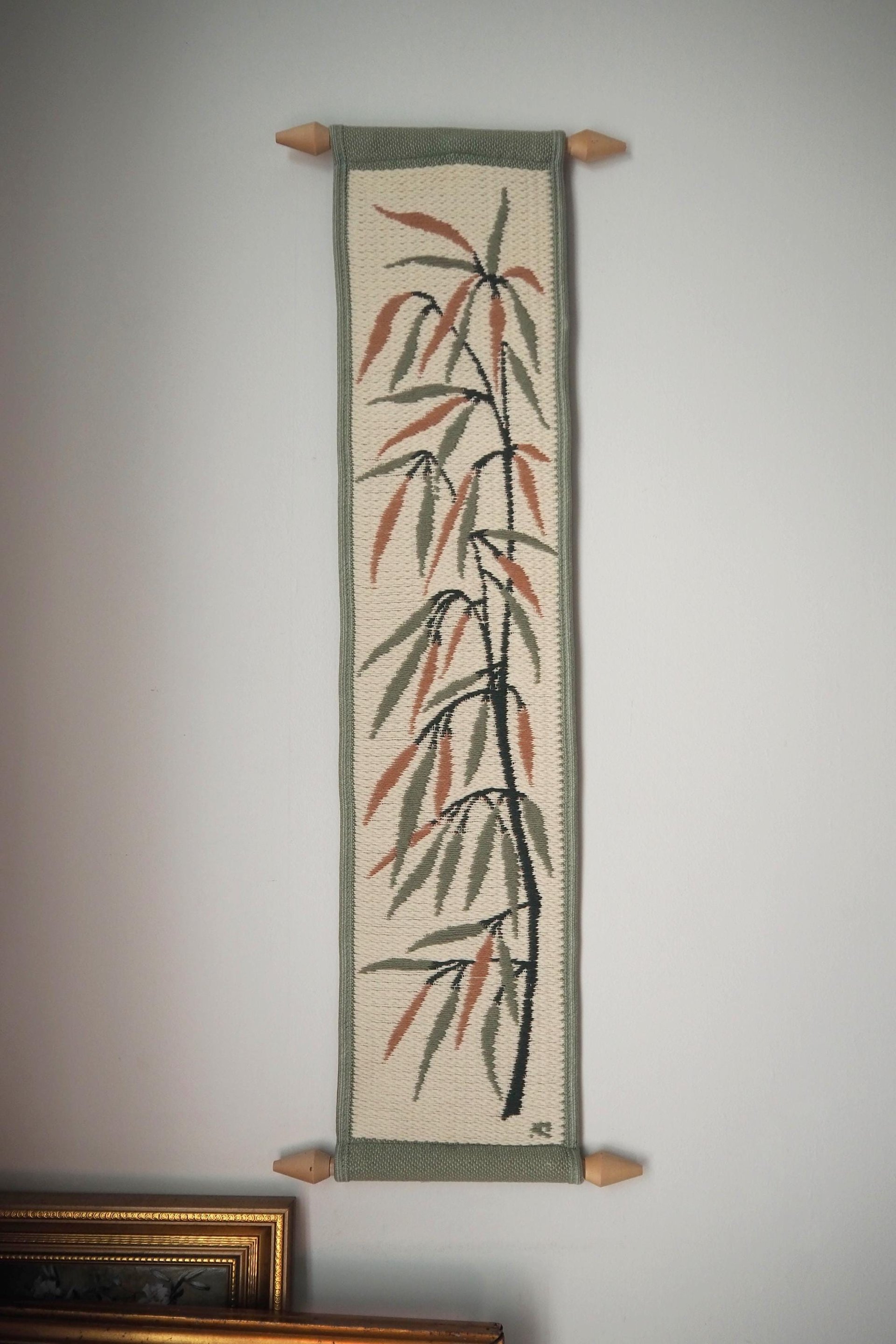 Vintage wall hanging | Long wall hanging | Nature wall hanging | Scandinavian woven textile | Made in Finland