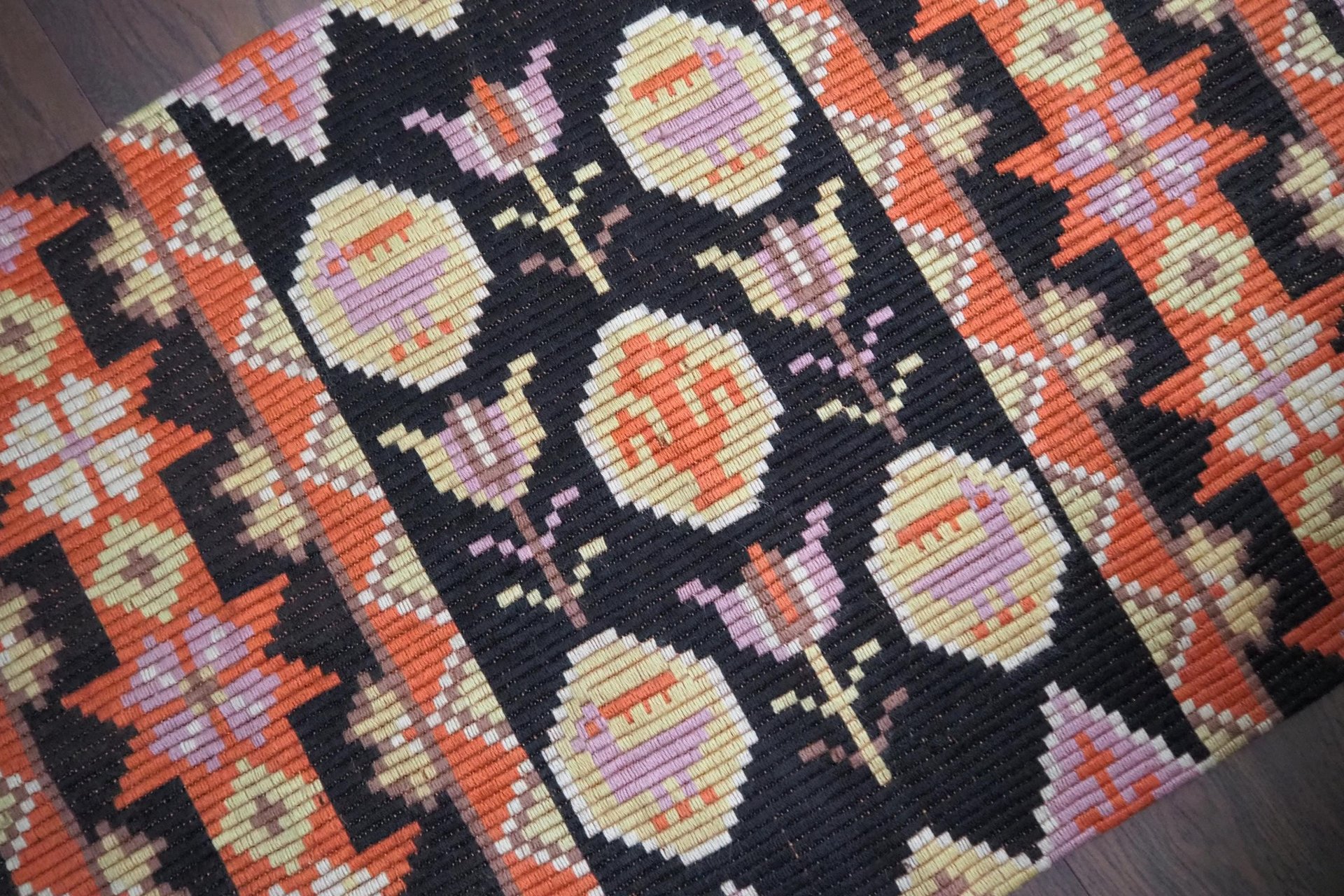 Vintage wall tapestry | Scandinavian wall hanging | Traditional wall tapestry | Retro wall hanging | Made in Finland