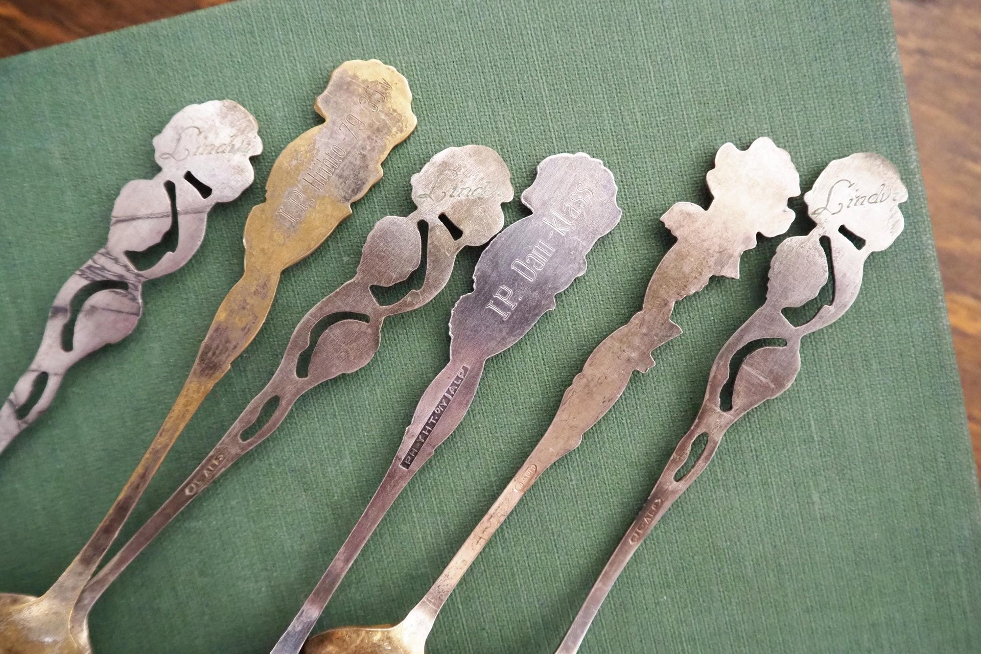 Set of six vintage teaspoons | Small silver plated teaspoons | Mismatched teaspoon set | Vintage rose teaspoons