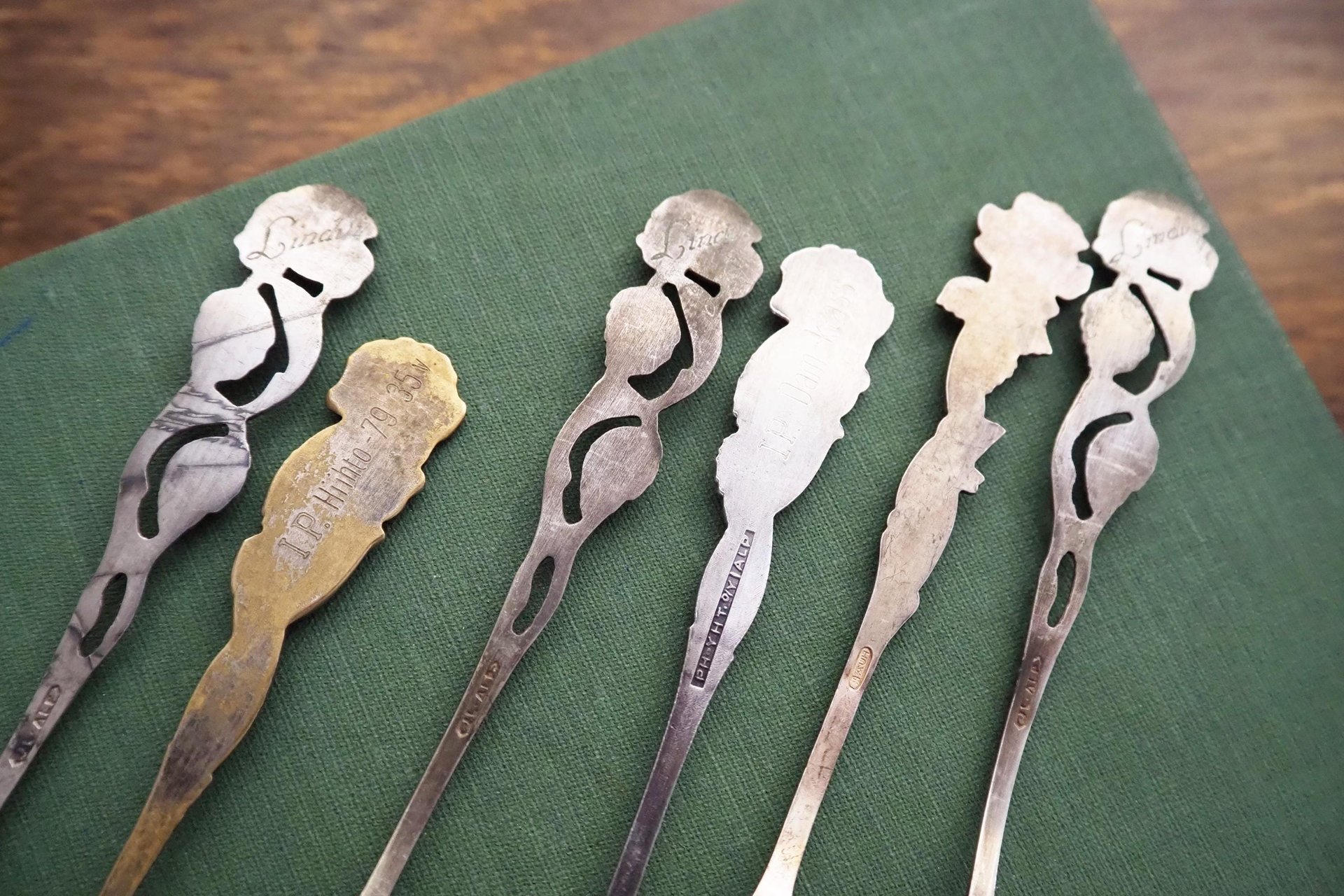 Set of six vintage teaspoons | Small silver plated teaspoons | Mismatched teaspoon set | Vintage rose teaspoons