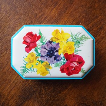Vintage floral tin box | Floral tin box | Vintage storage box